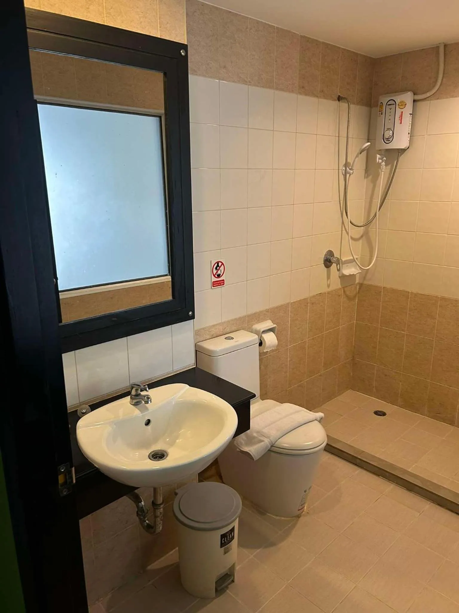 Toilet in Star House Patong