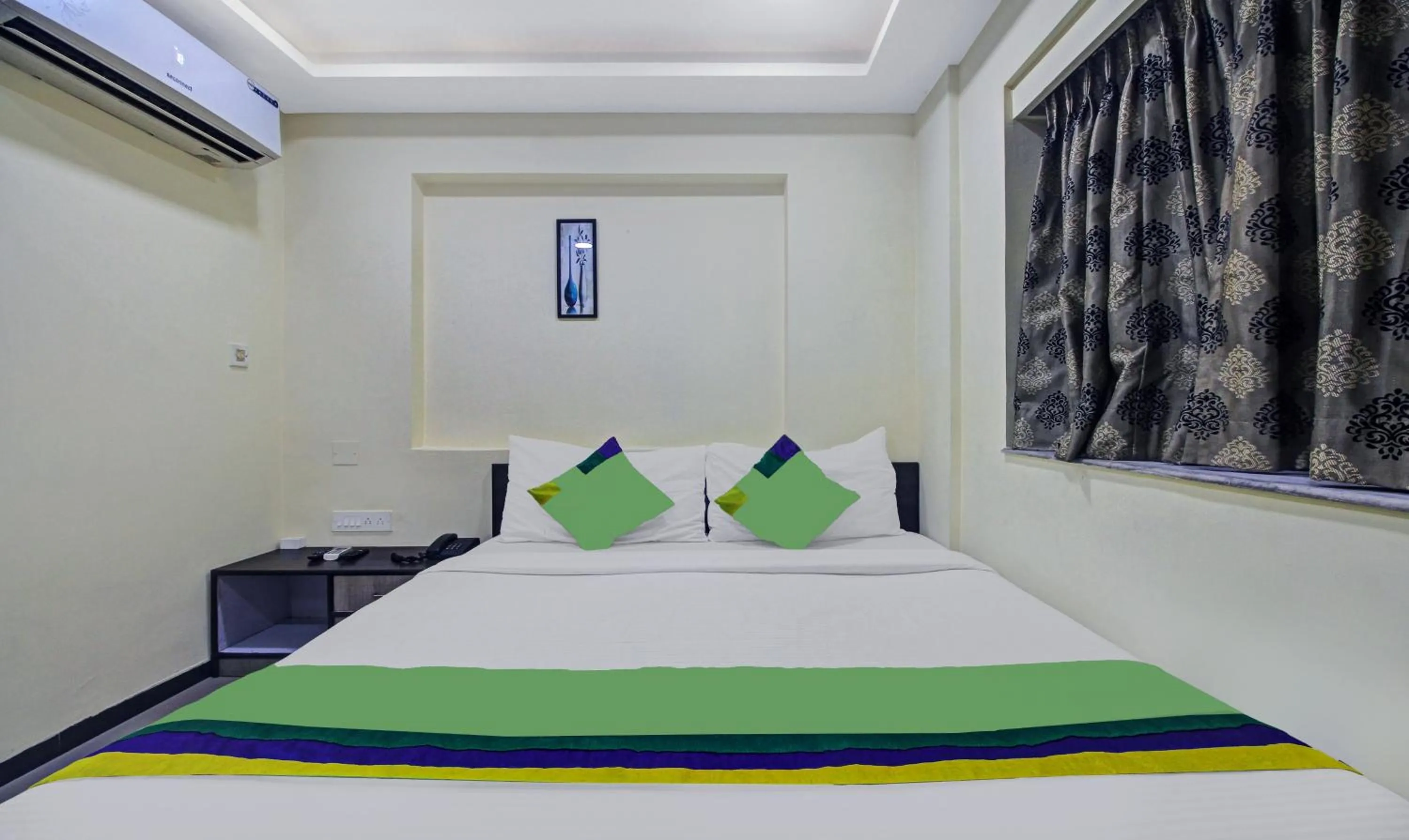 Bedroom, Bed in Treebo Naman'S Inn Near Kalighat Mandir