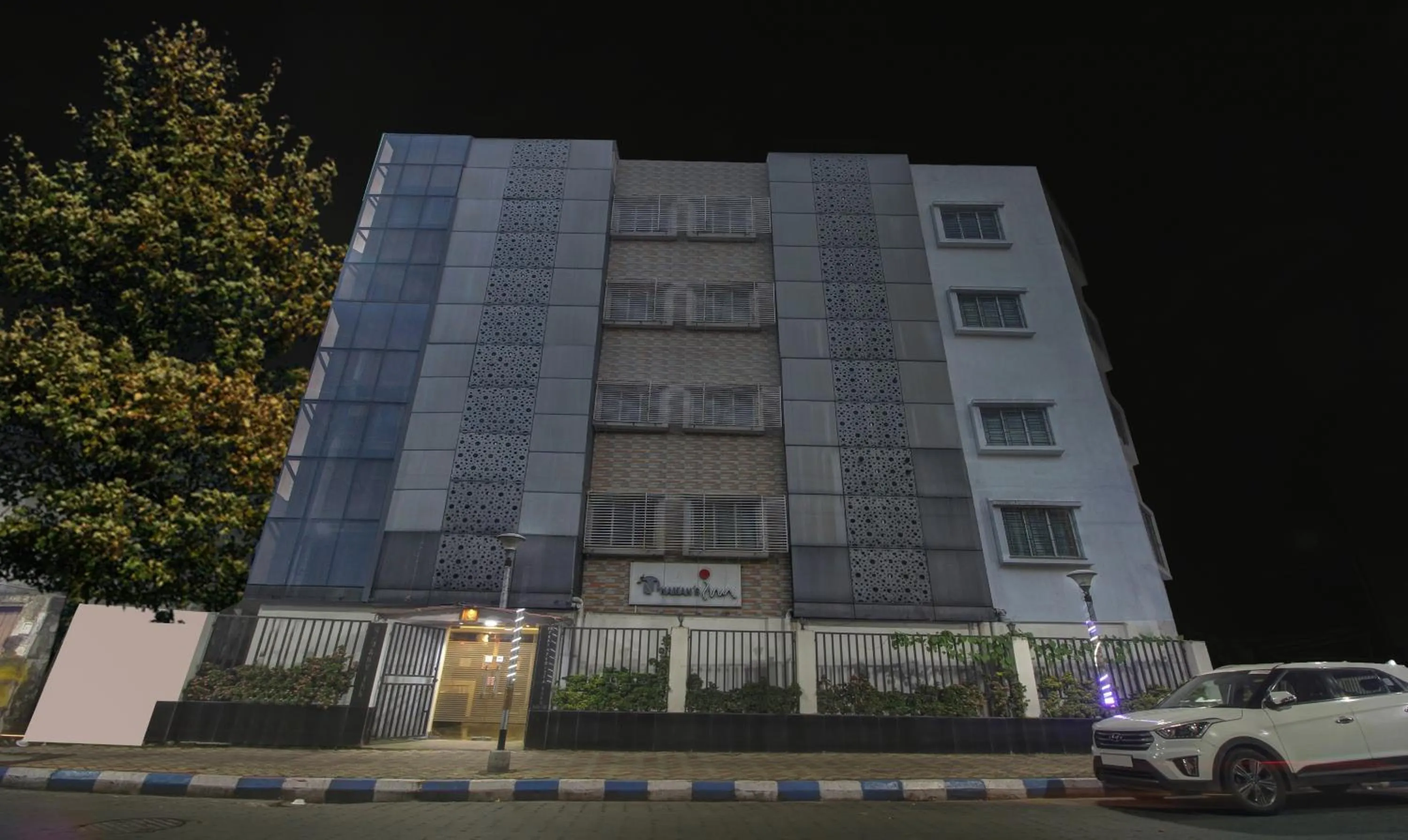 Facade/entrance in Treebo Naman'S Inn Near Kalighat Mandir