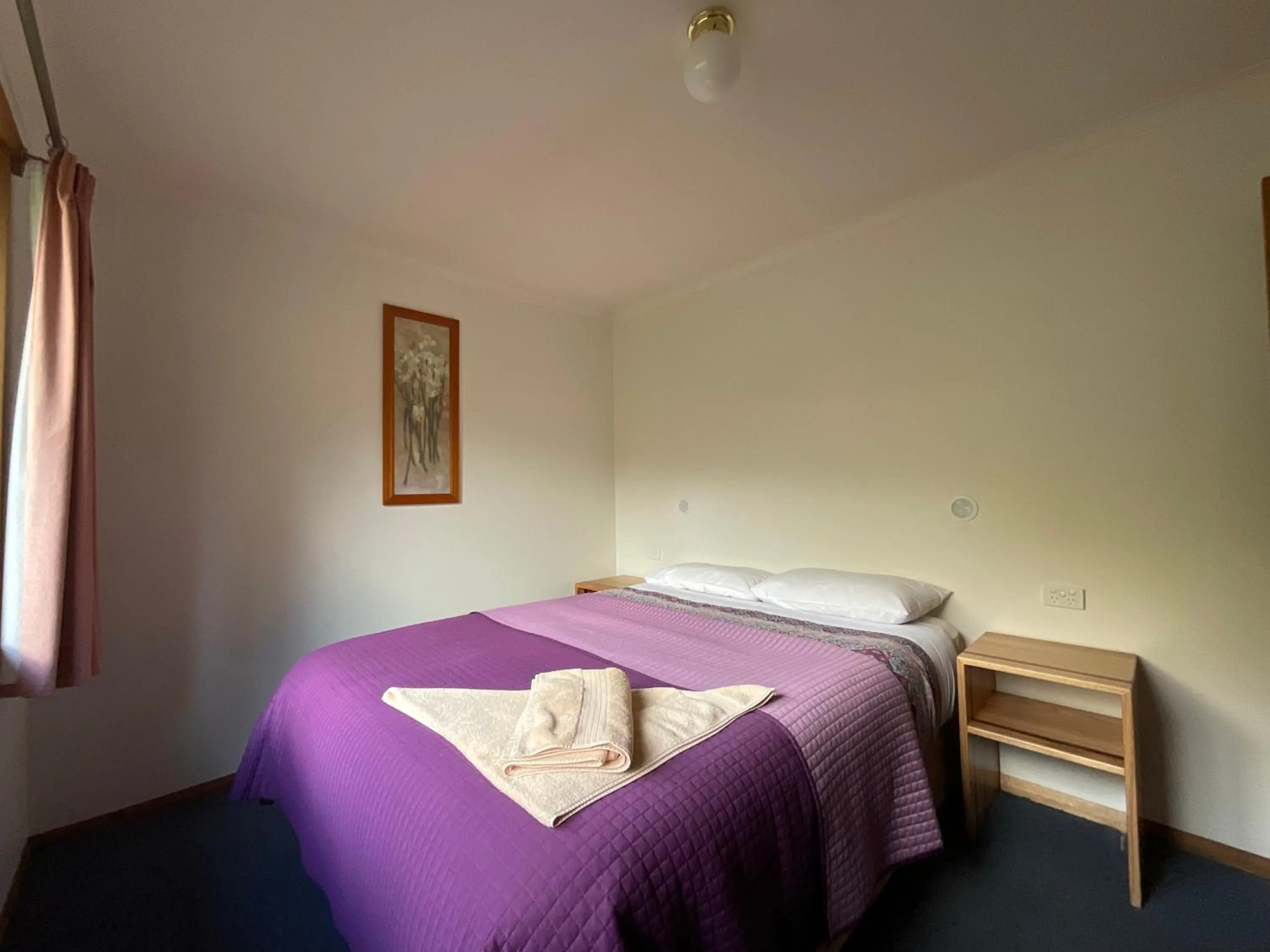Bedroom, Bed in Silver Ridge Retreat