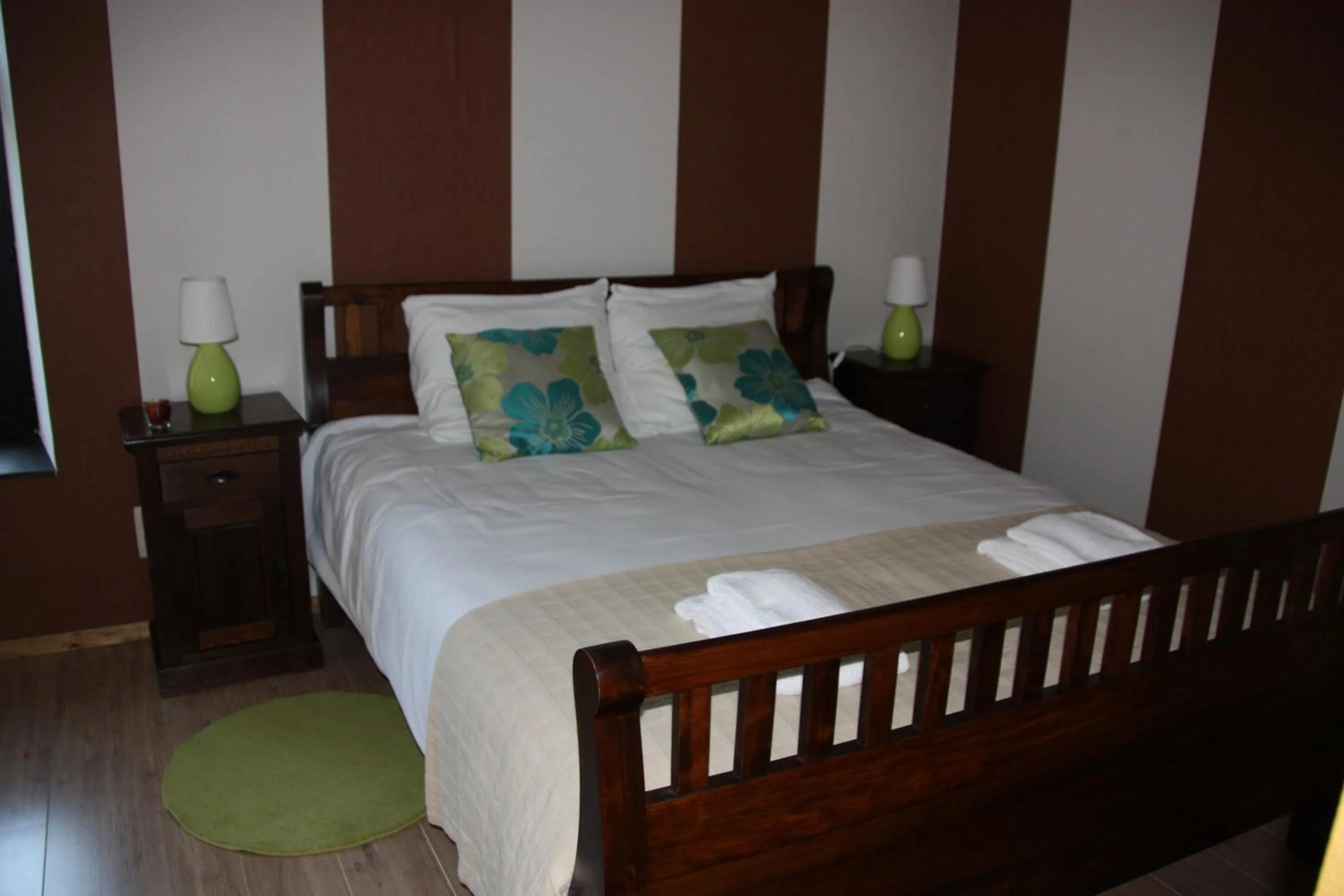 Family Room with Private Bathroom in B&B Des4seigneurs