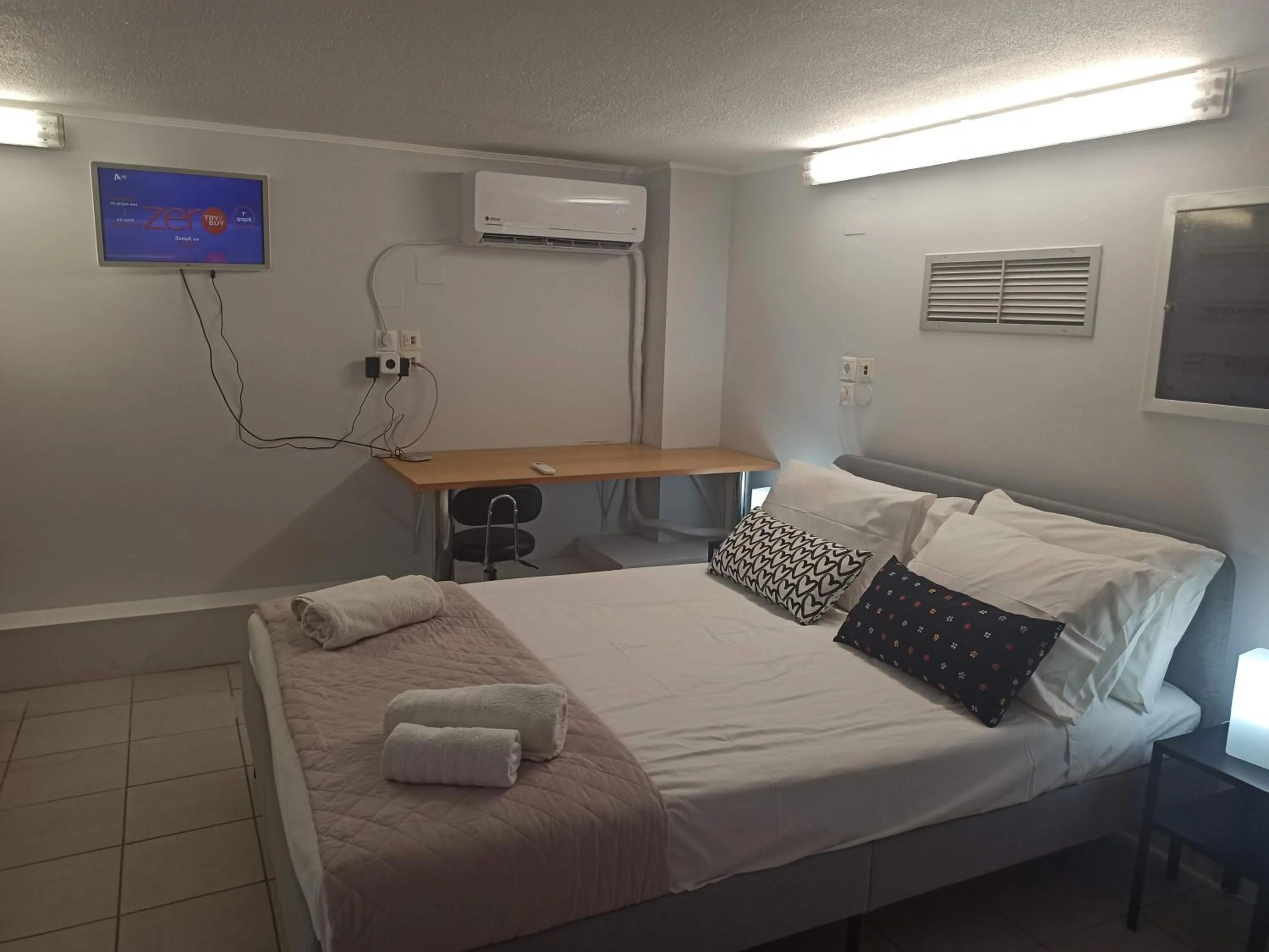 Photo of the whole room, Bed in Data Chios Center semi basement