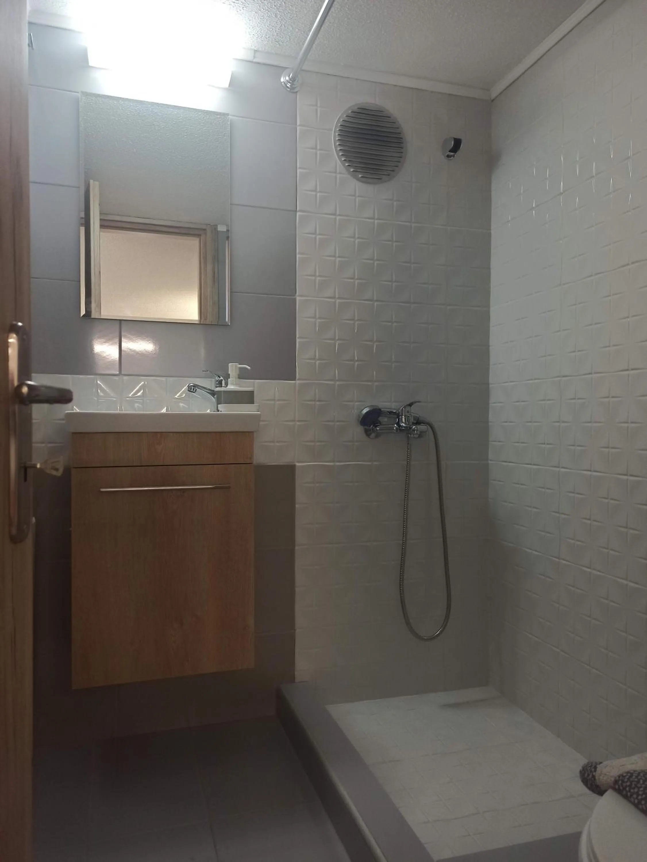 Data Chios Center semi basement