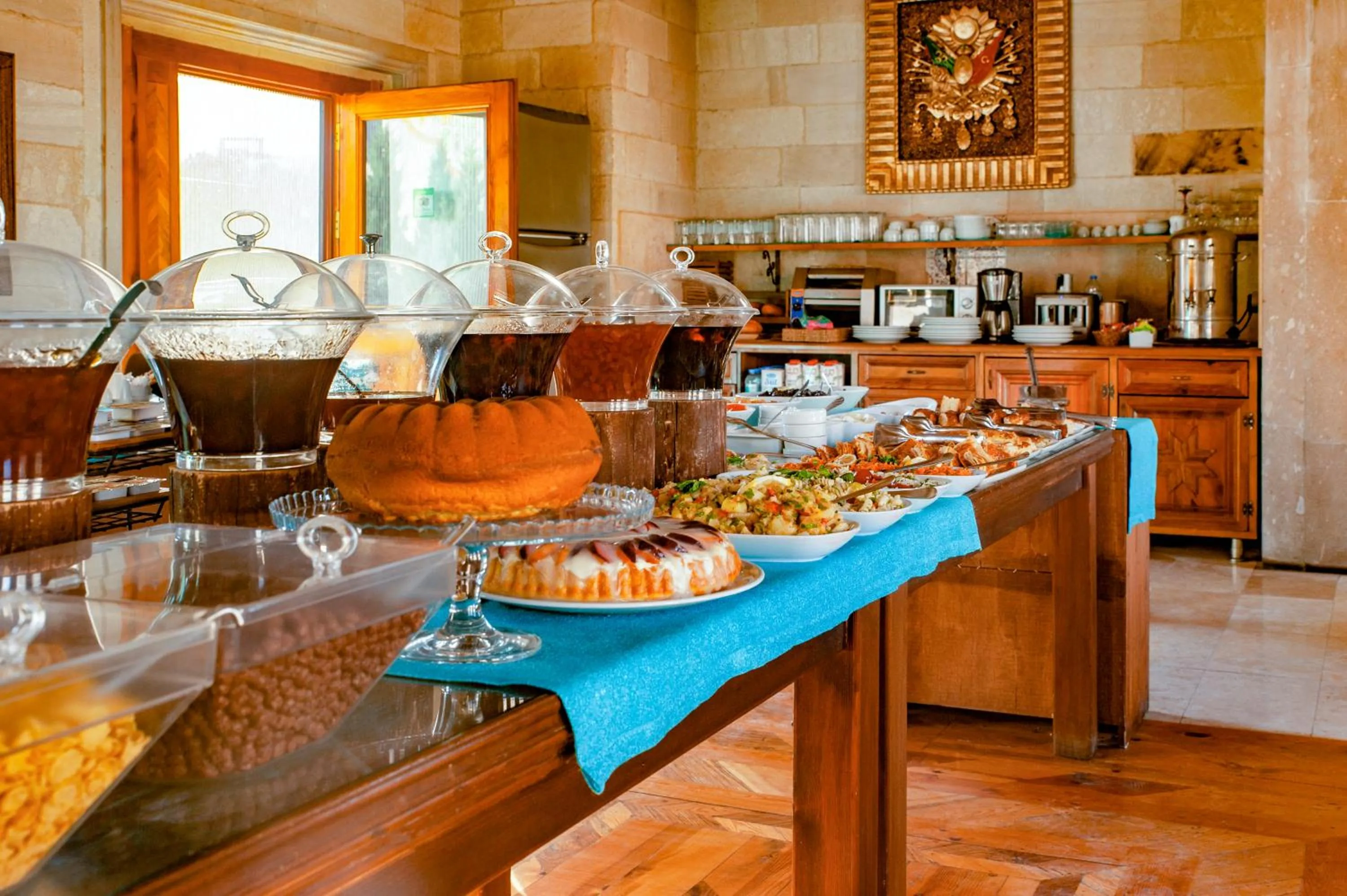 Breakfast in Ottoman Cave Suites