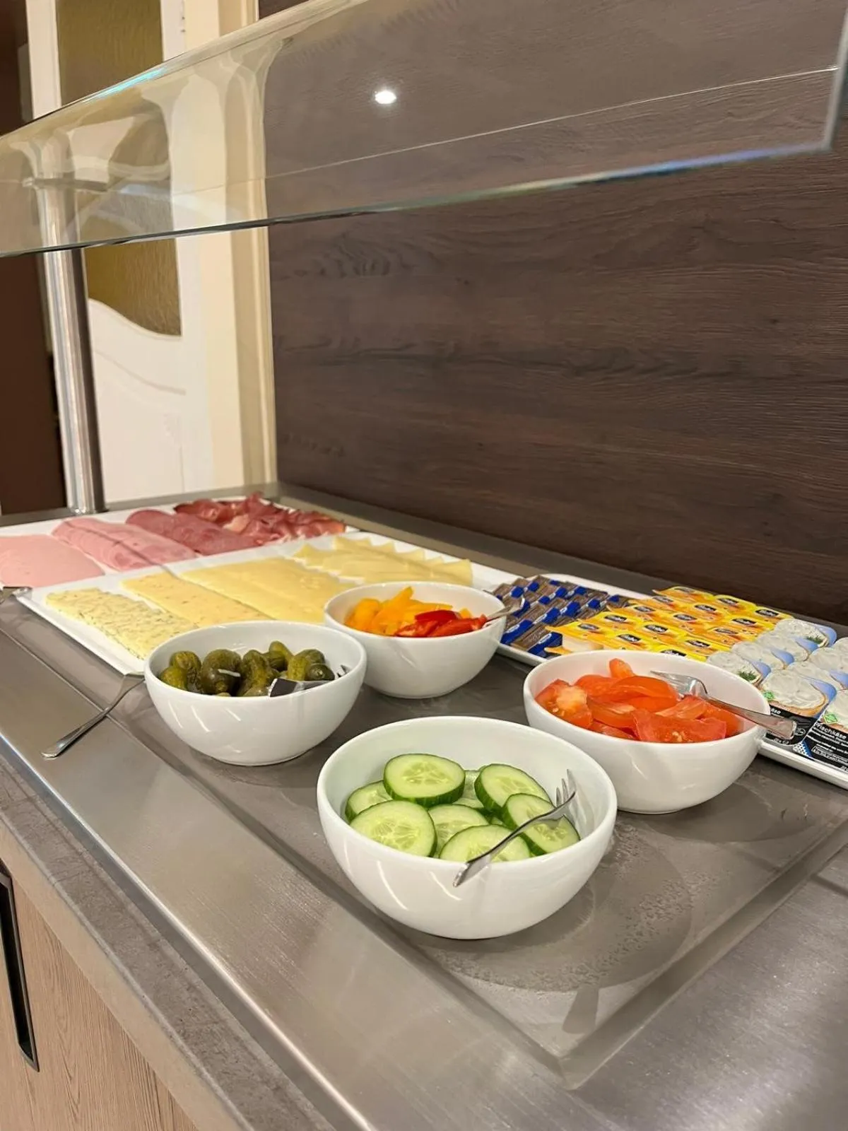 Buffet breakfast in Hotel Drei Kronen Elmshorn