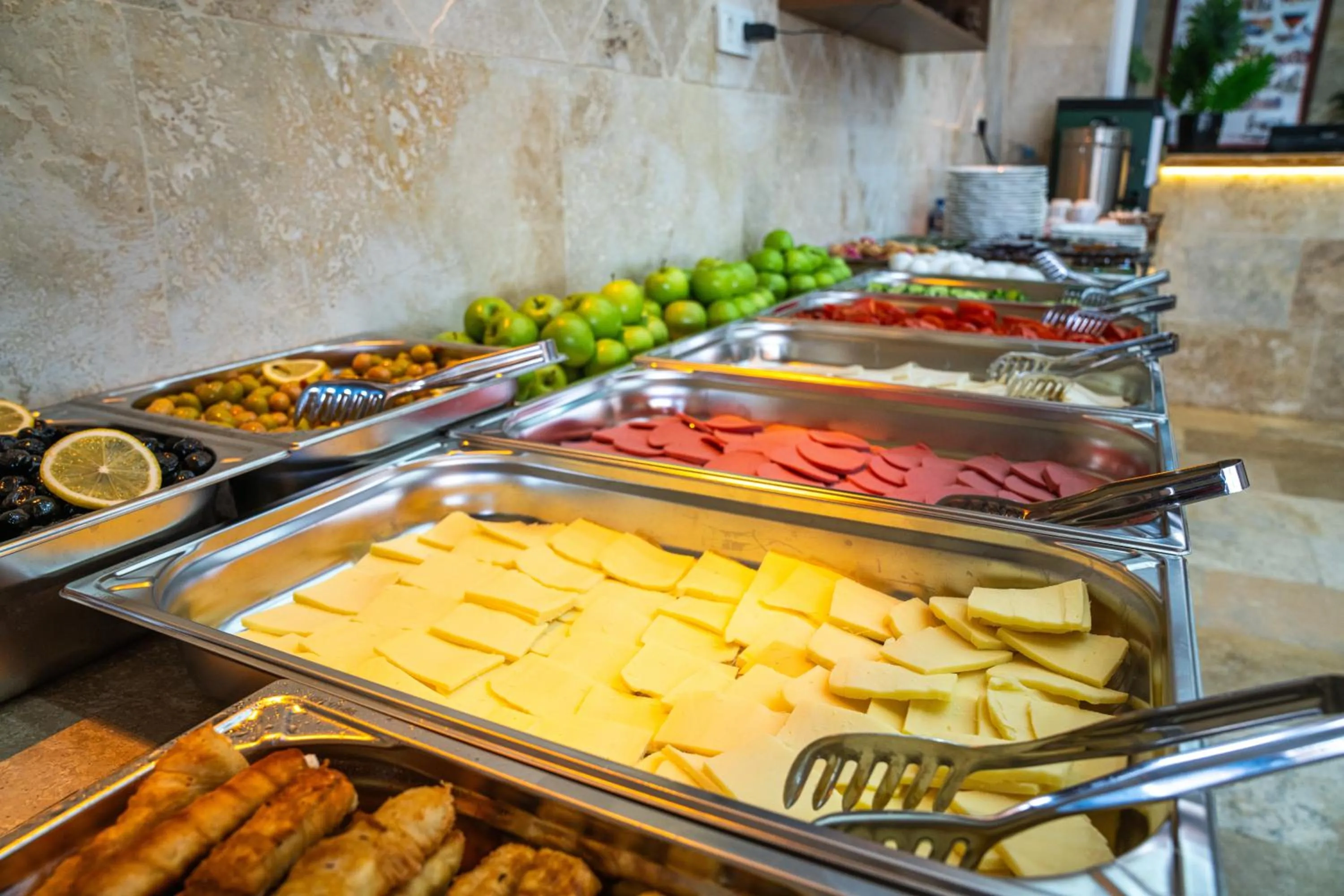 Food and drinks in hotels crazy horse