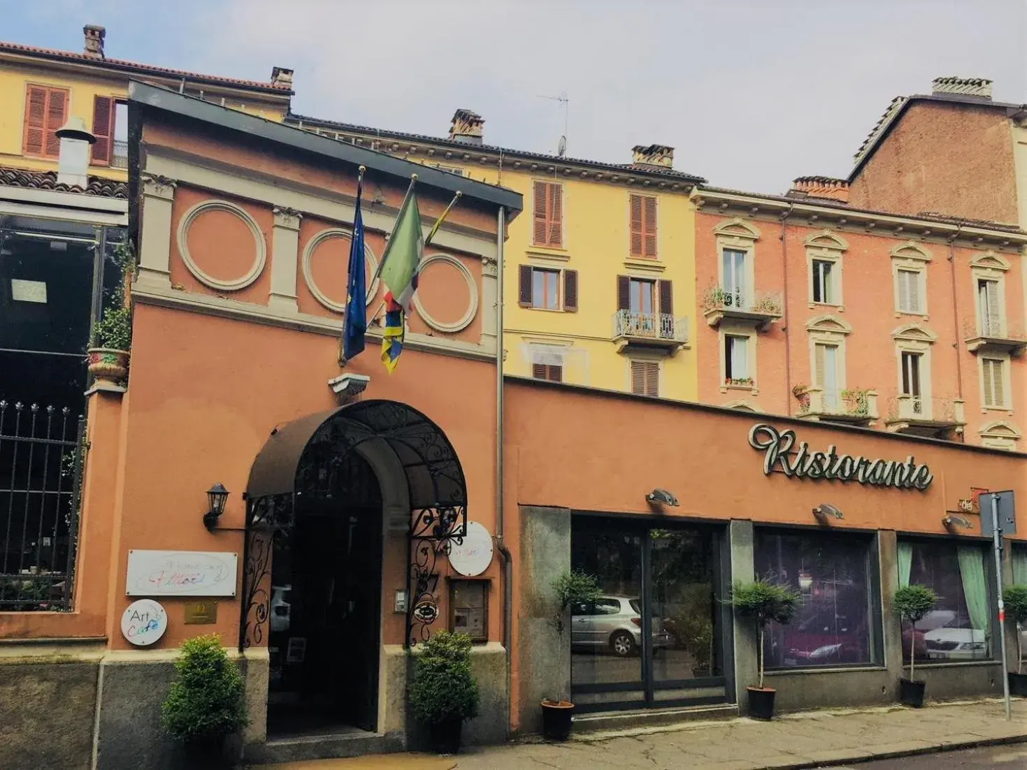 Facade/entrance in Hotel Dei Pittori Facade/entrance in Hotel Dei Pittori