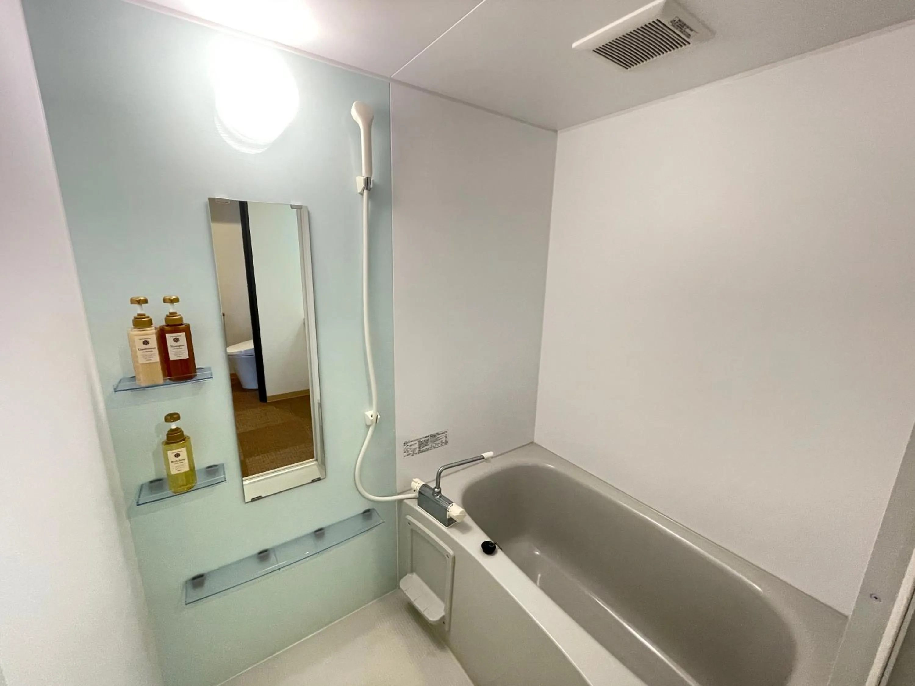Bathroom in BiBi Hotel Cosmos Shintoshin