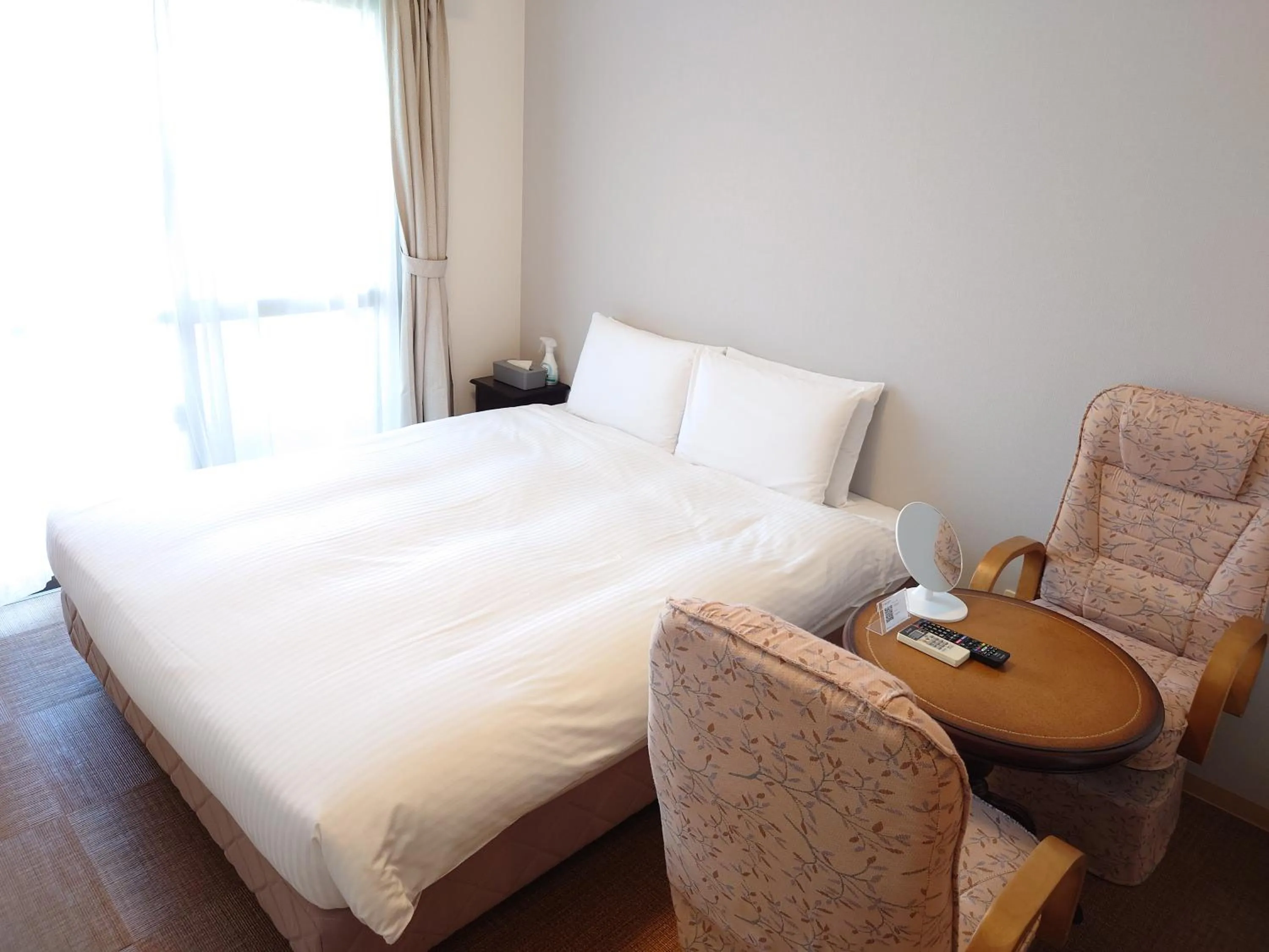 Bedroom, Bed in BiBi Hotel Cosmos Shintoshin