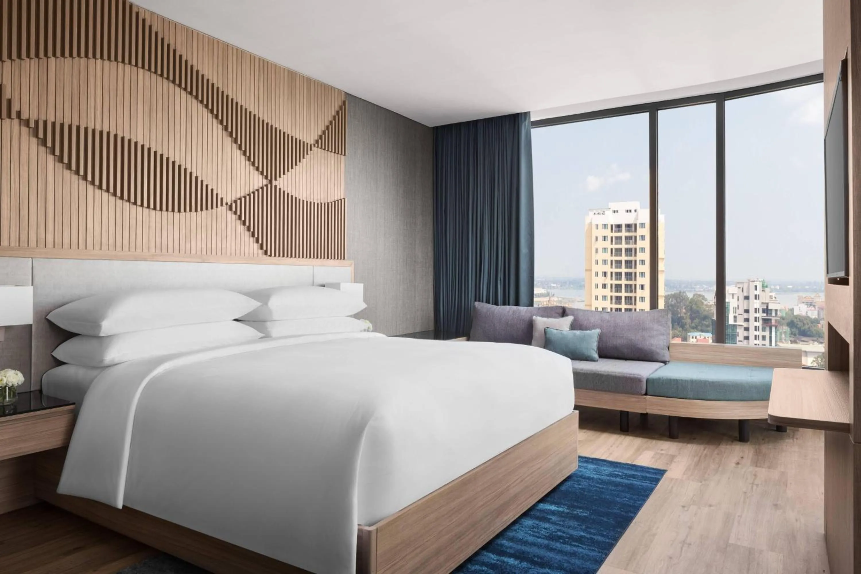 Photo of the whole room, Bed in Courtyard by Marriott Phnom Penh