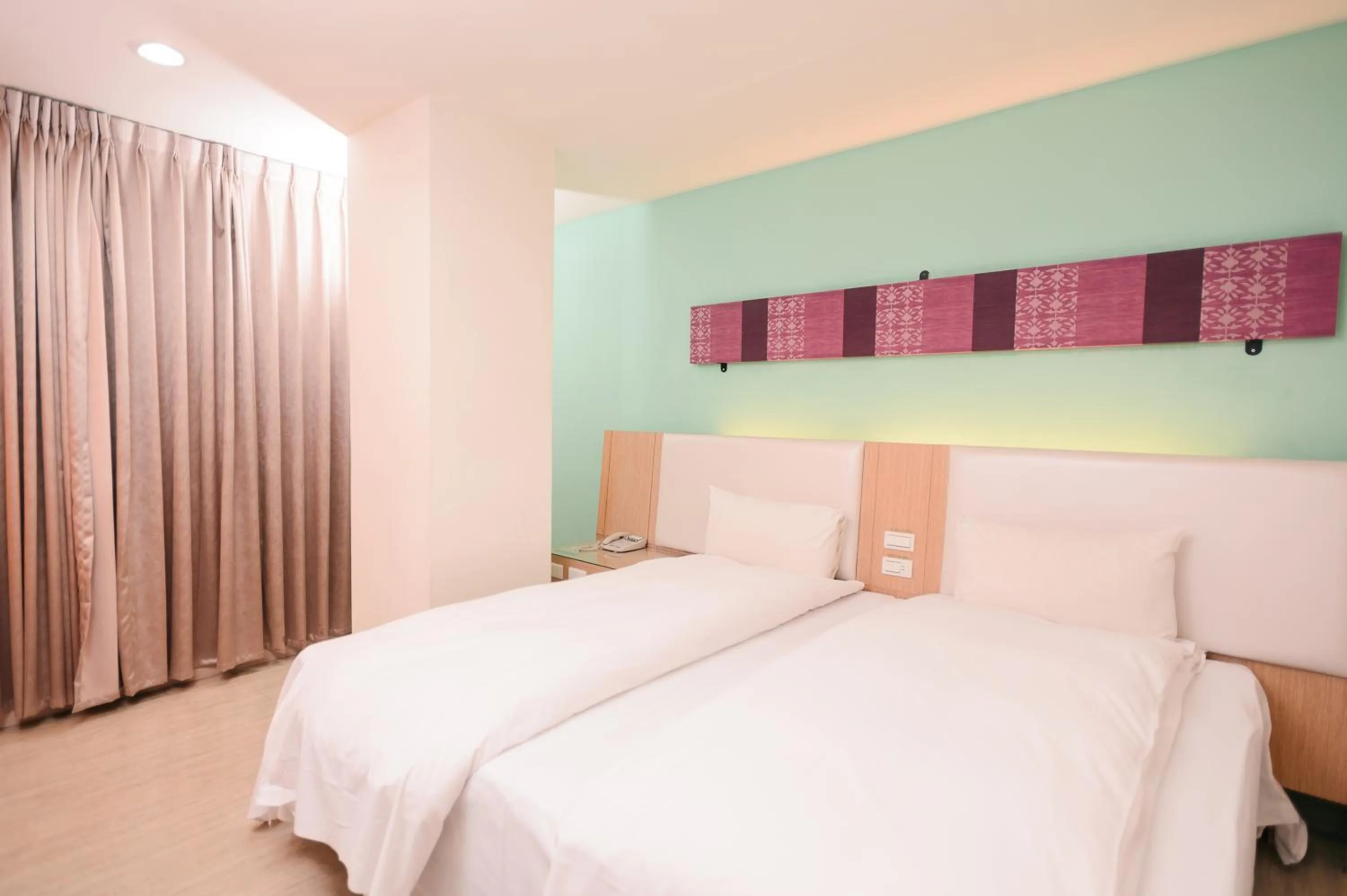 Photo of the whole room, Bed in i-Deal Hotel