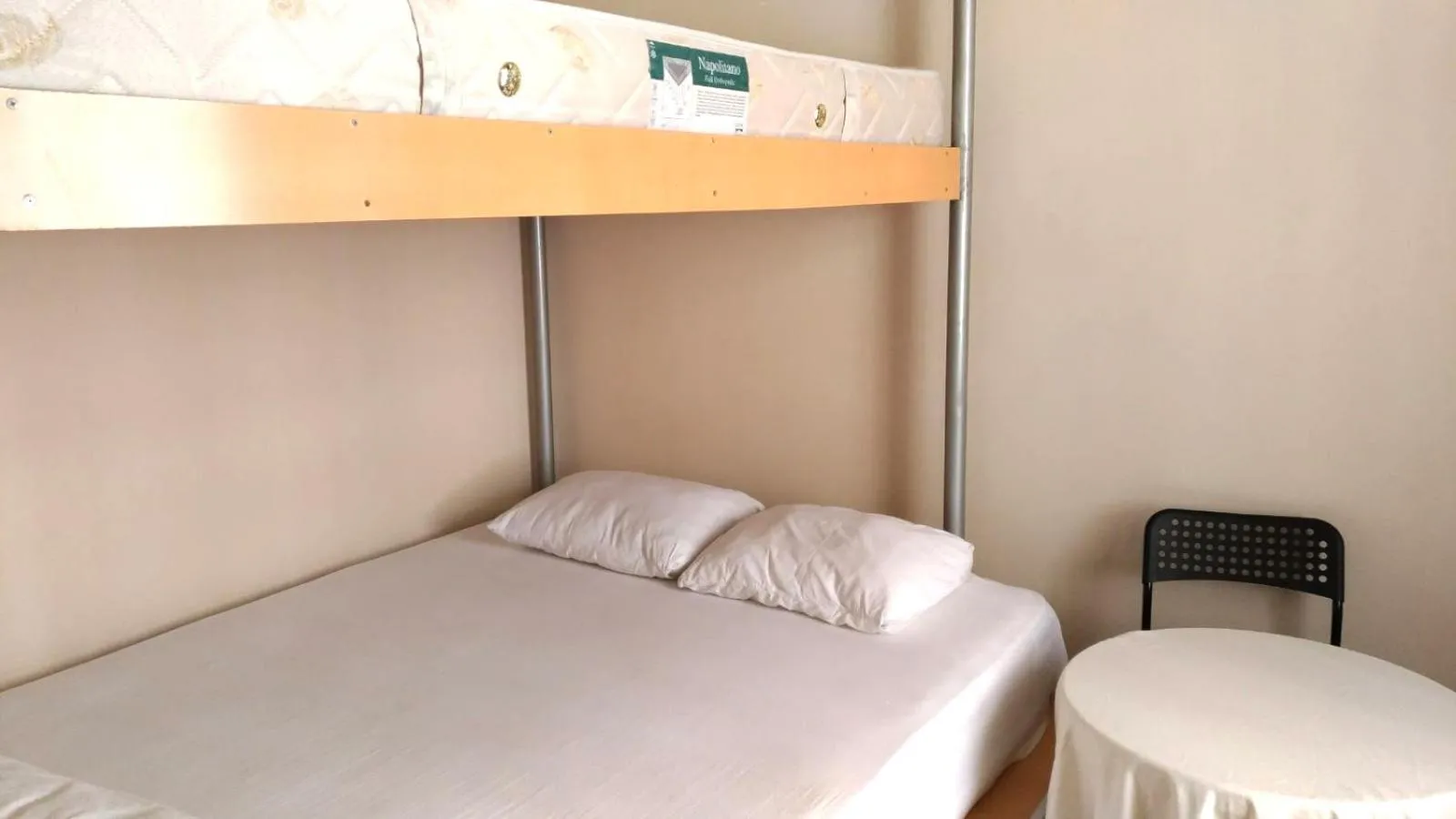 bunk bed in Kevin's Hostel