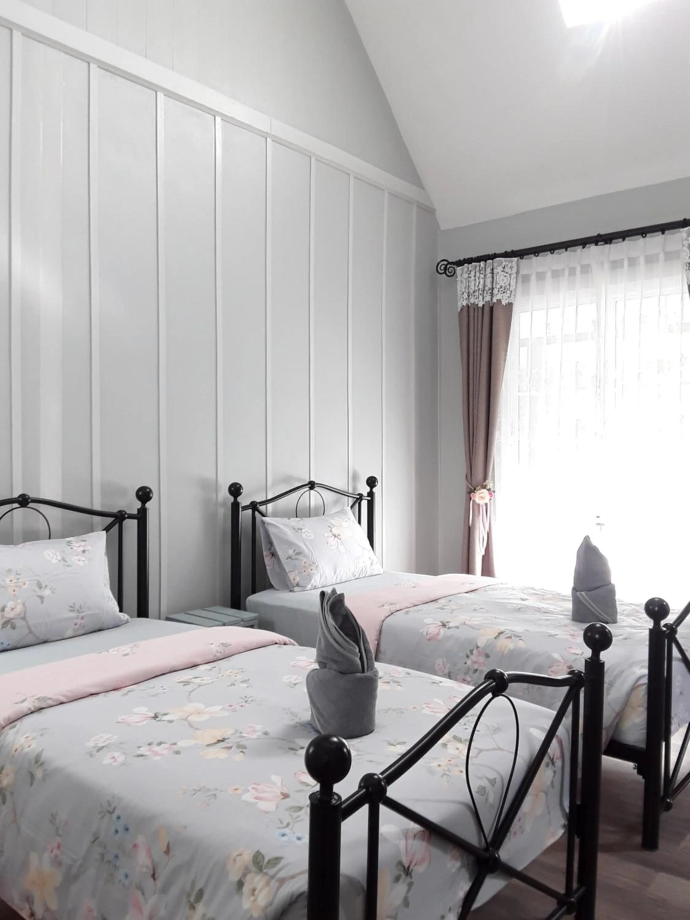 Bed in Sky cottage Bungalow