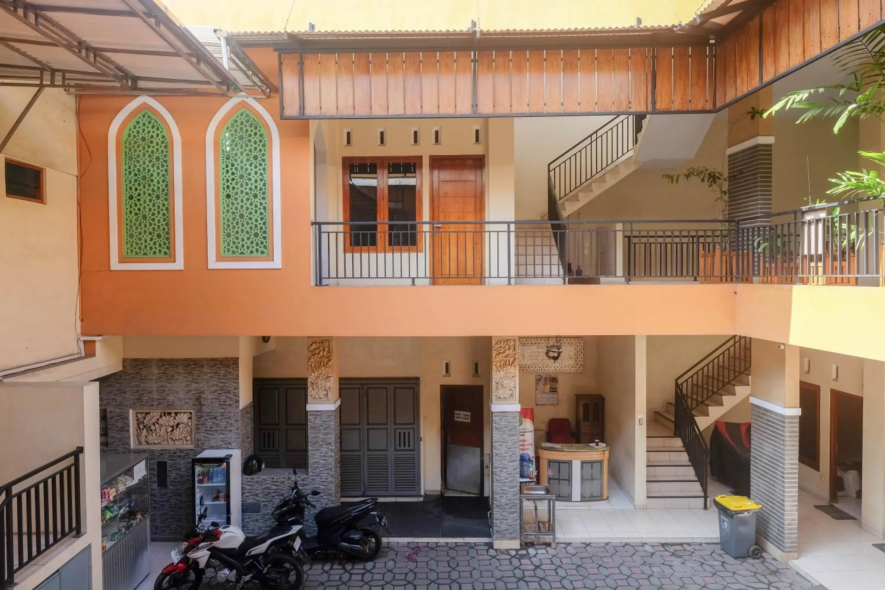 Property building in Urbanview Syariah Wisma Wongso Borobudur Property building in Urbanview Syariah Wisma Wongso Borobudur