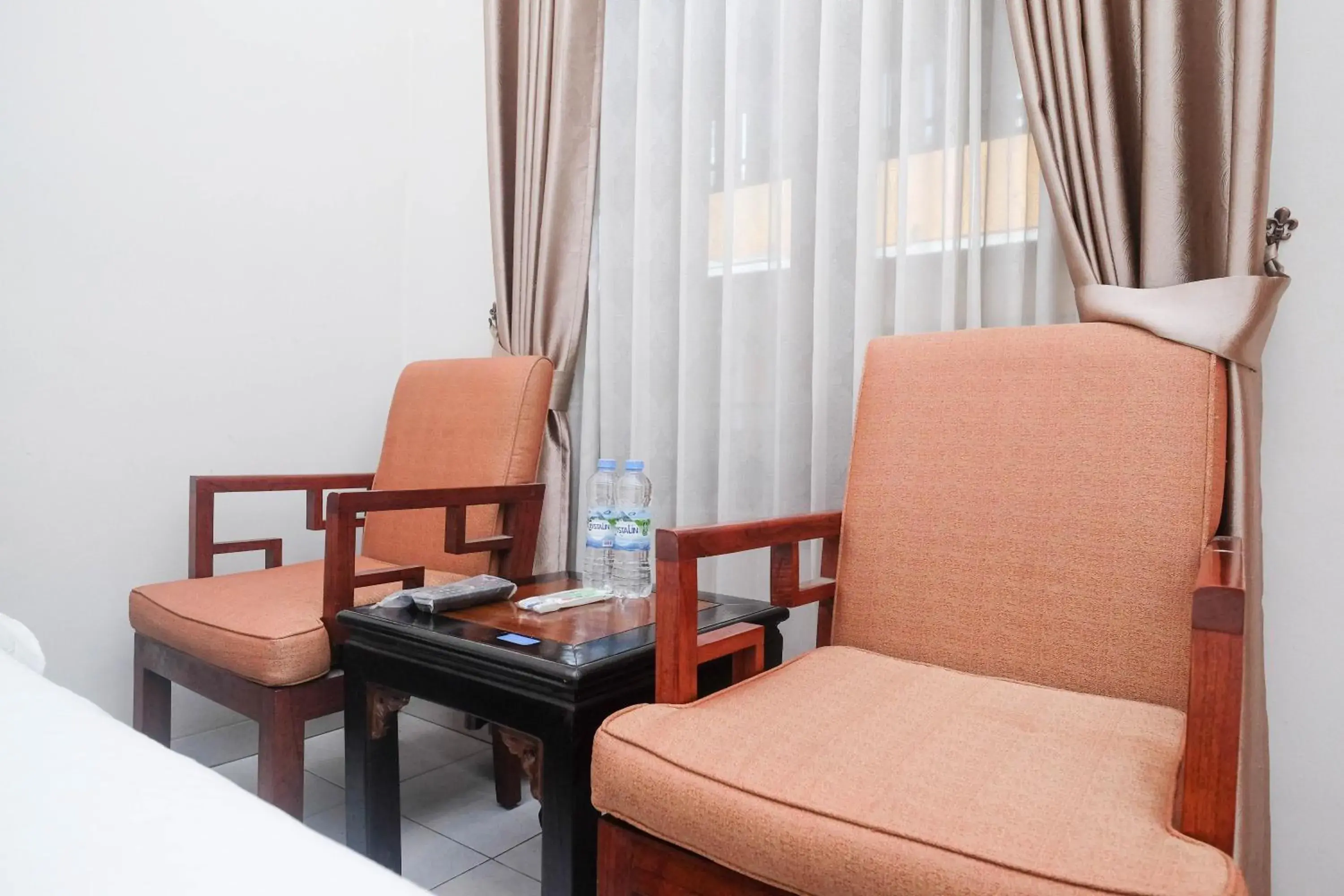 Seating area in Urbanview Syariah Wisma Wongso Borobudur Seating area in Urbanview Syariah Wisma Wongso Borobudur