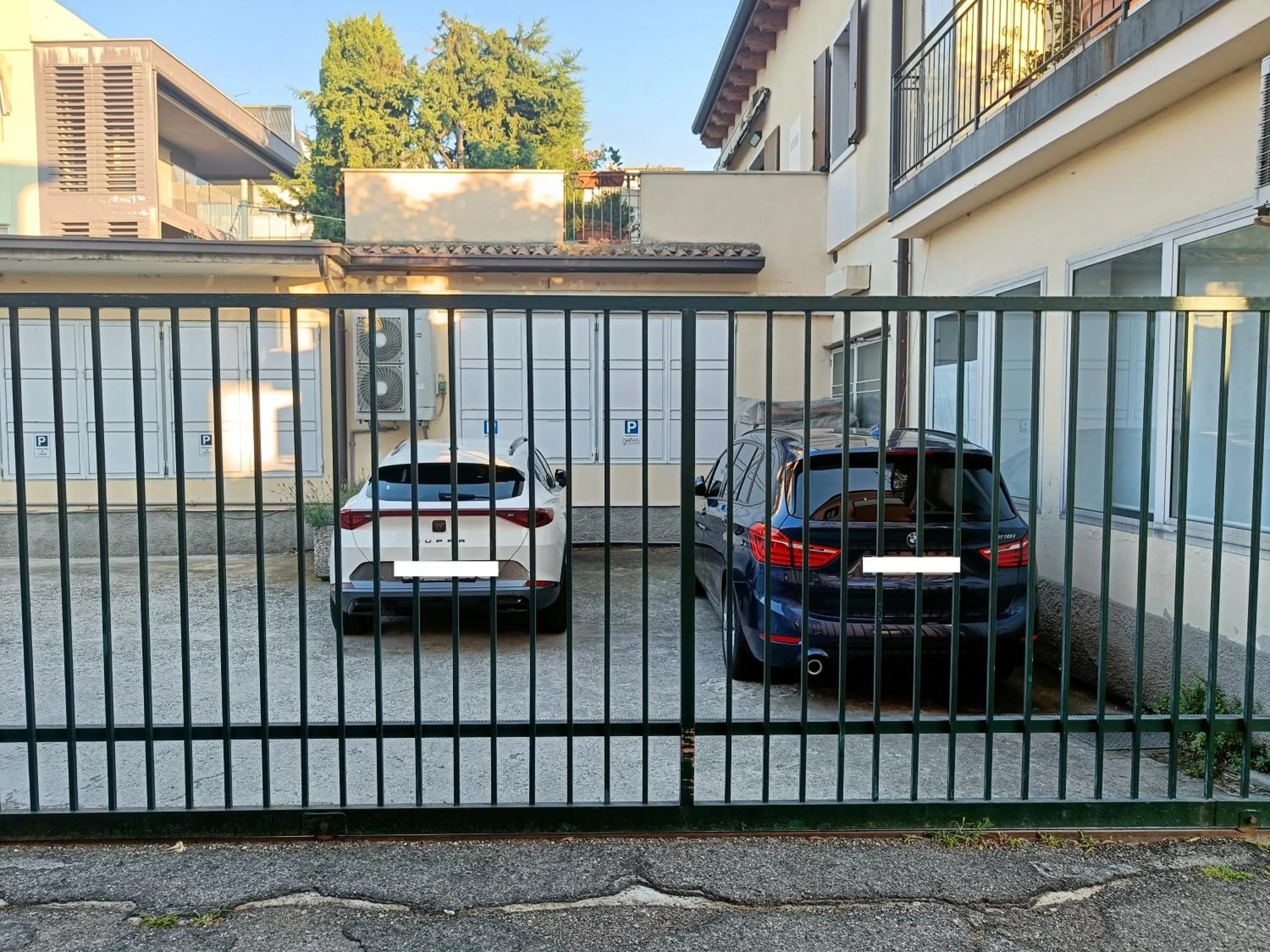 Parking in Bed & Breakfast Lucy