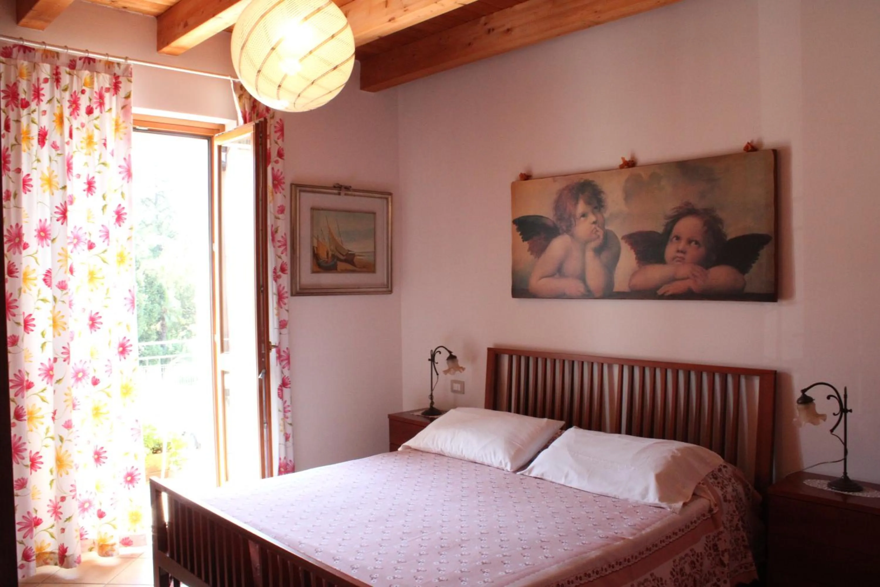 Bed in Bed & Breakfast Lucy