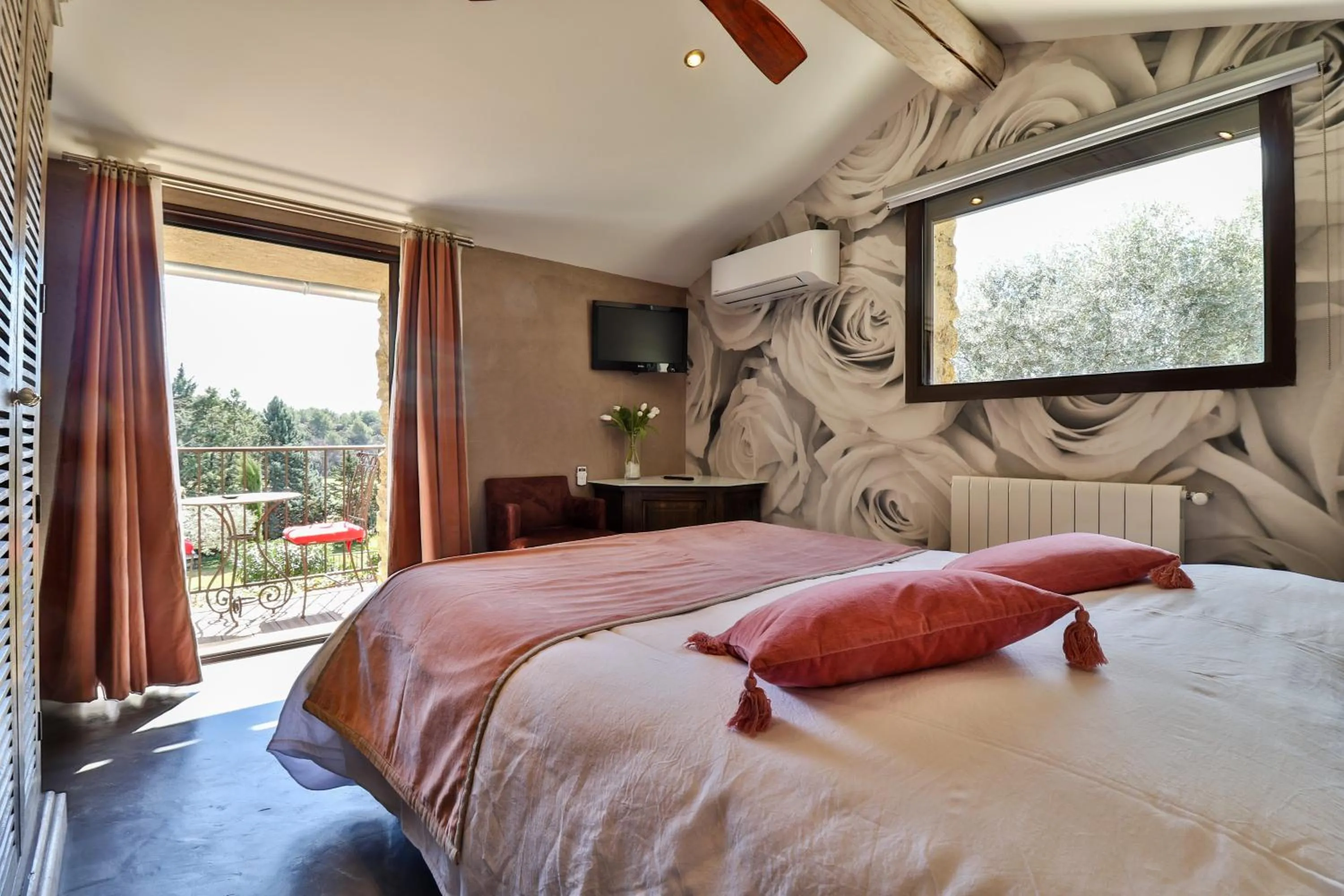 Bed in Le Mas de la Lombarde