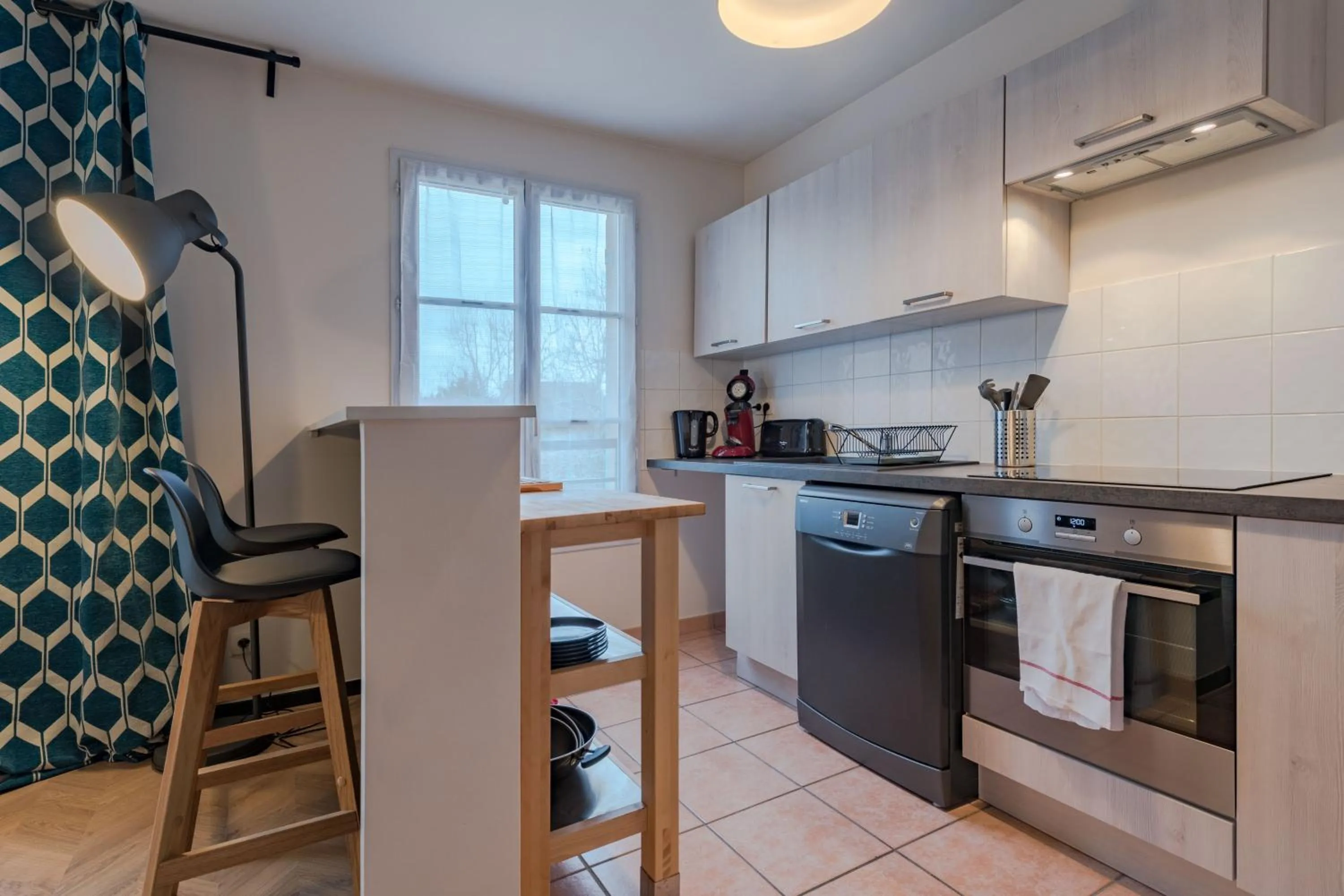 Kitchen or kitchenette in Cosy flat in Disneyland BMYGUEST