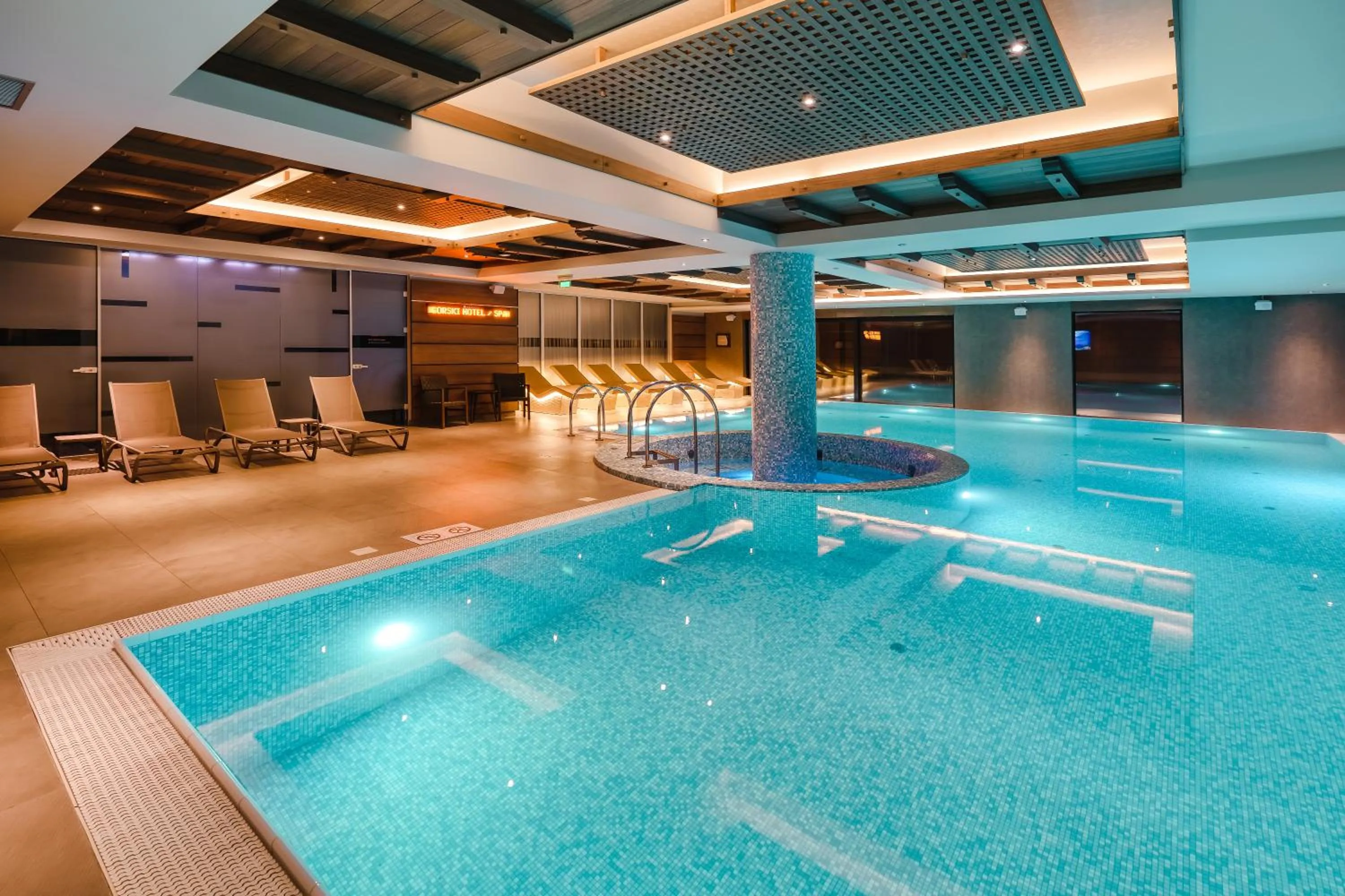 Swimming pool in Gorski Hotel & Spa