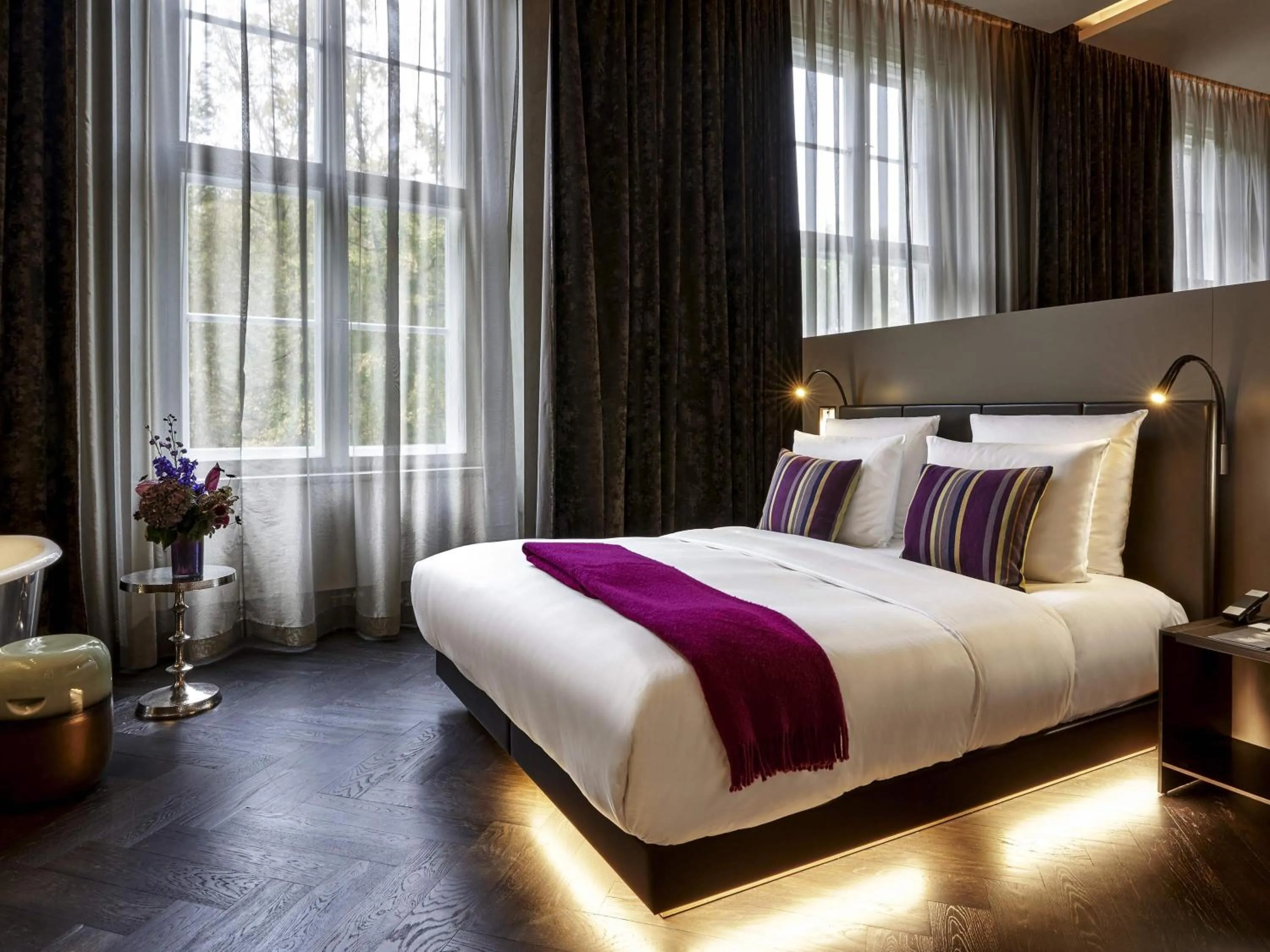 Photo of the whole room, Bed in SO/ Berlin Das Stue