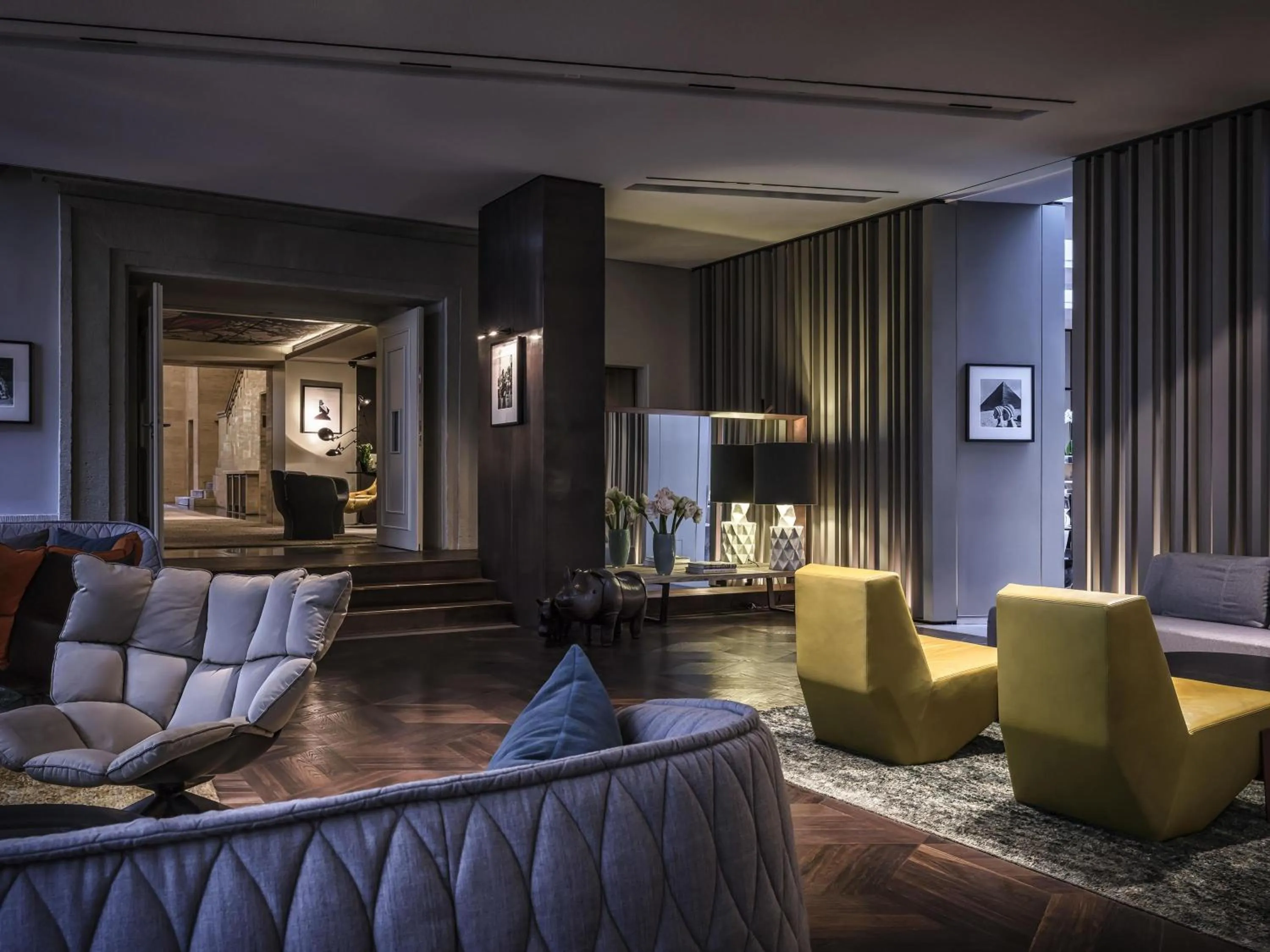 Lounge or bar in SO/ Berlin Das Stue