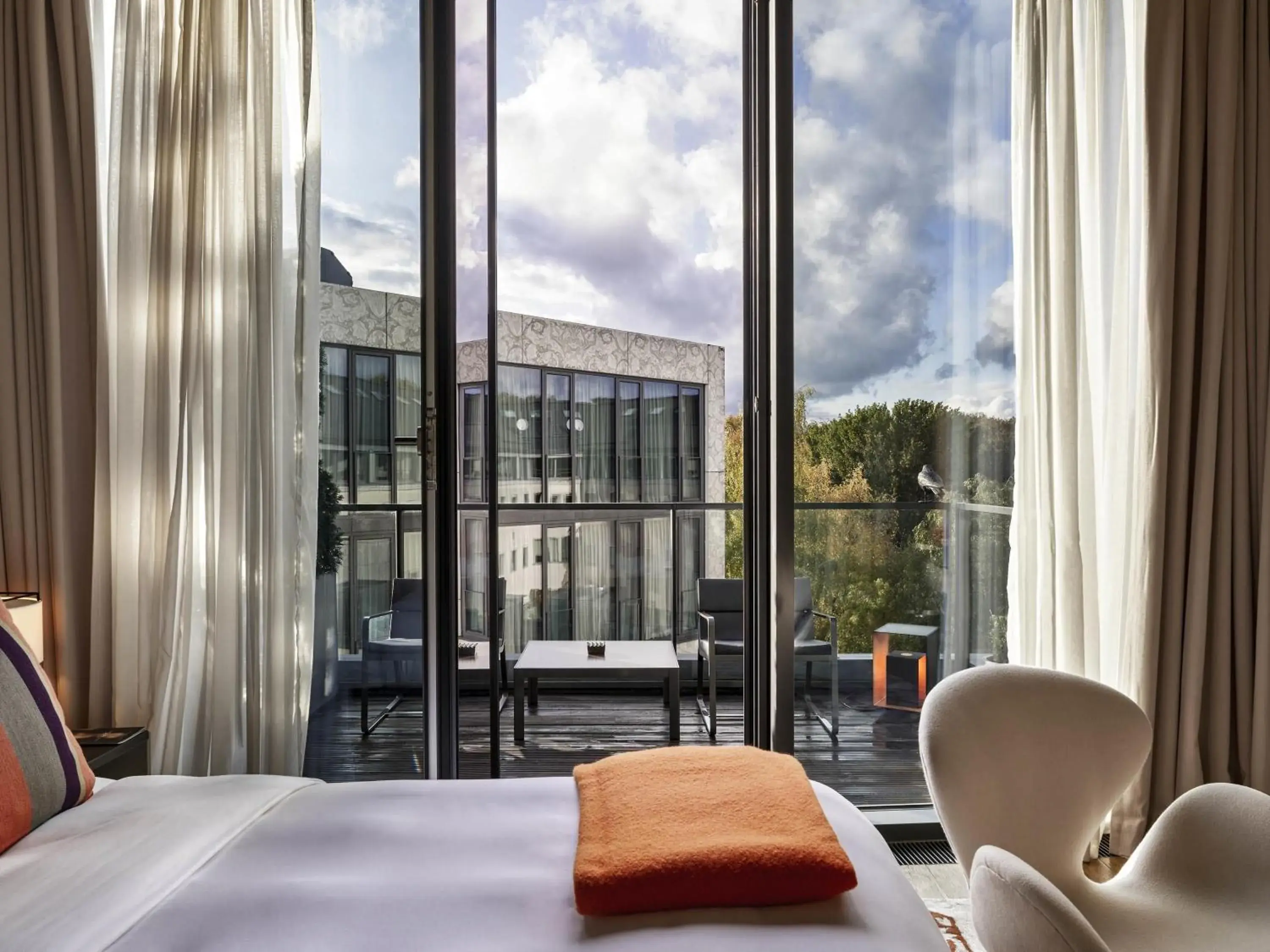 Property building, Bed in SO/ Berlin Das Stue Property building, Bed in SO/ Berlin Das Stue