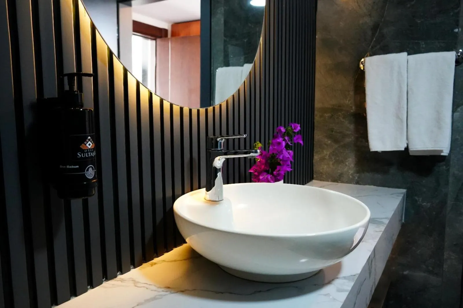 Bathroom in Sultasa Hotel