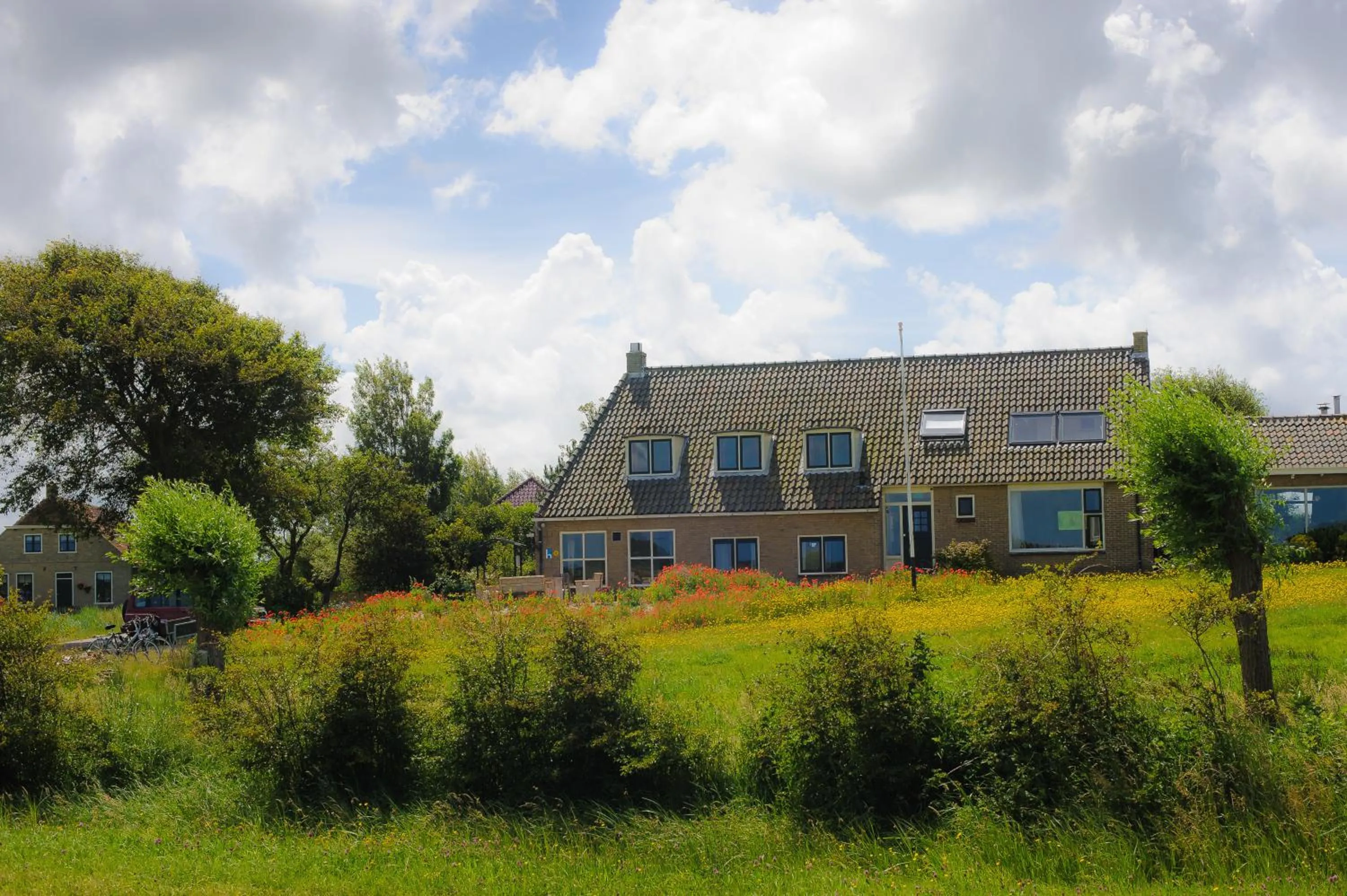 Facade/entrance in Hotel De Horper Wielen
