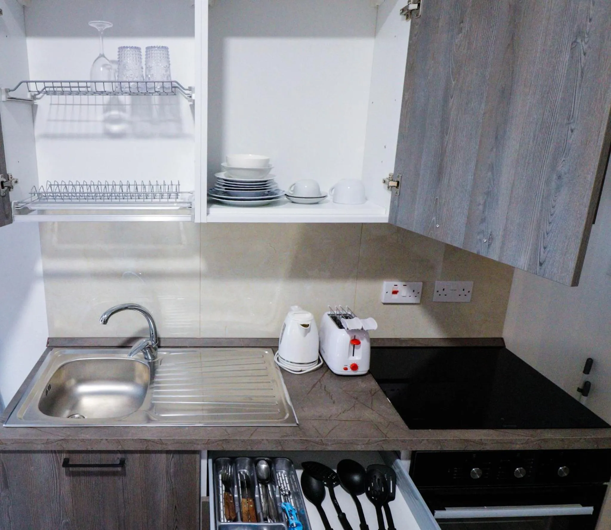 Napoli Suites Studios Aparthotel