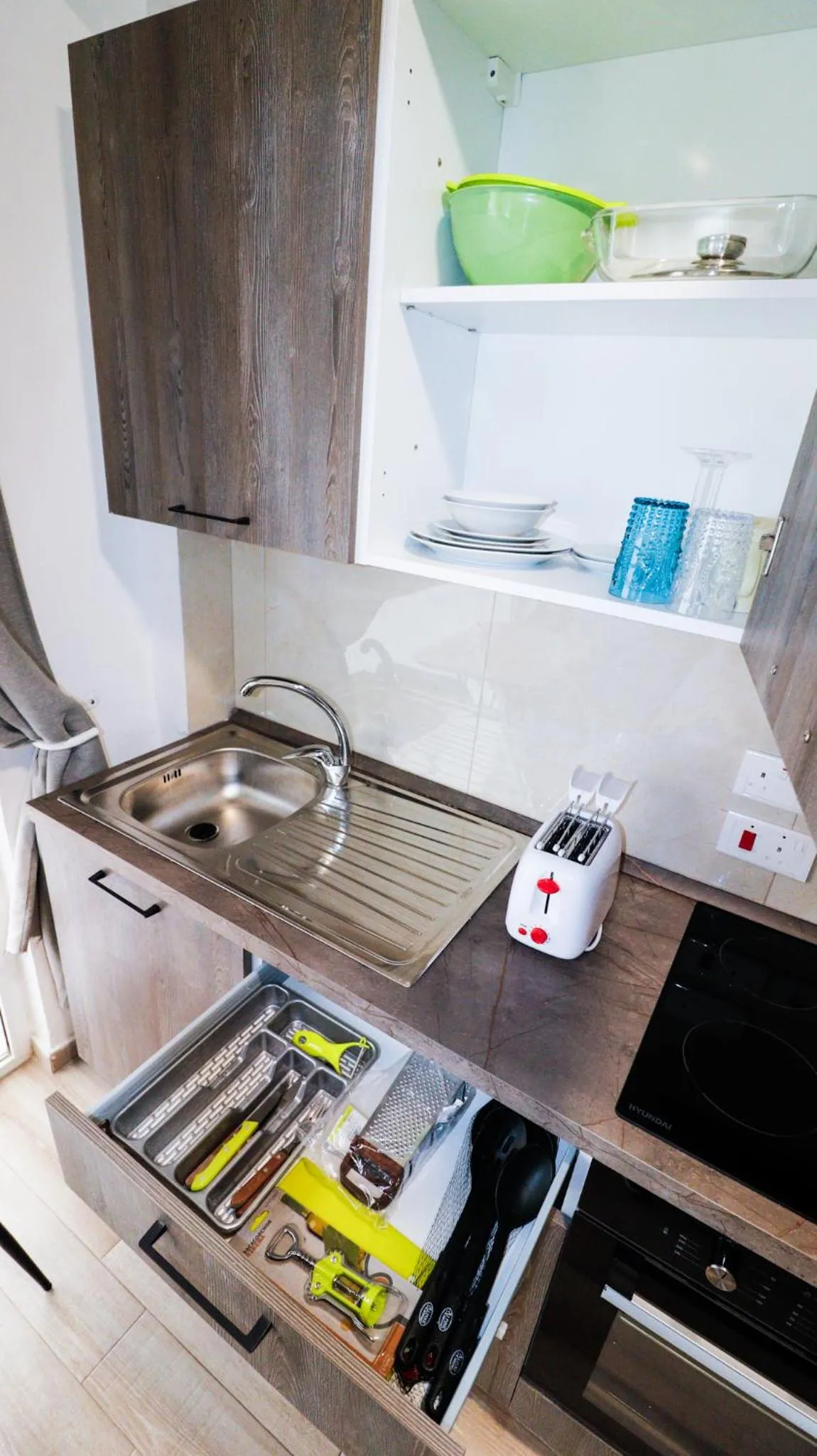 Napoli Suites Studios Aparthotel