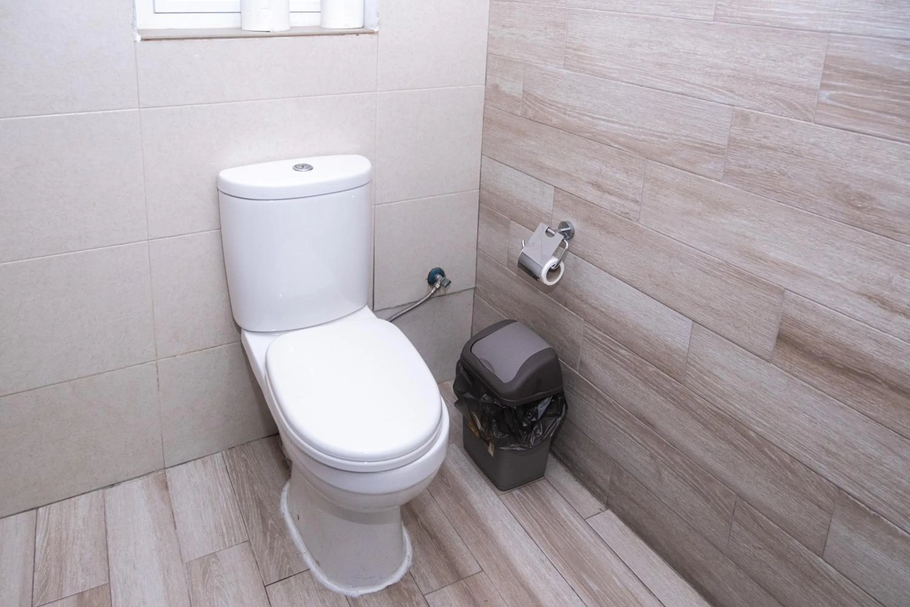 Toilet in Napoli Suites Studios Aparthotel