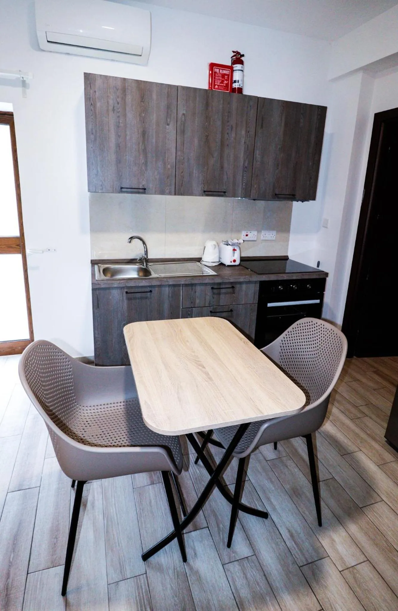 Napoli Suites Studios Aparthotel