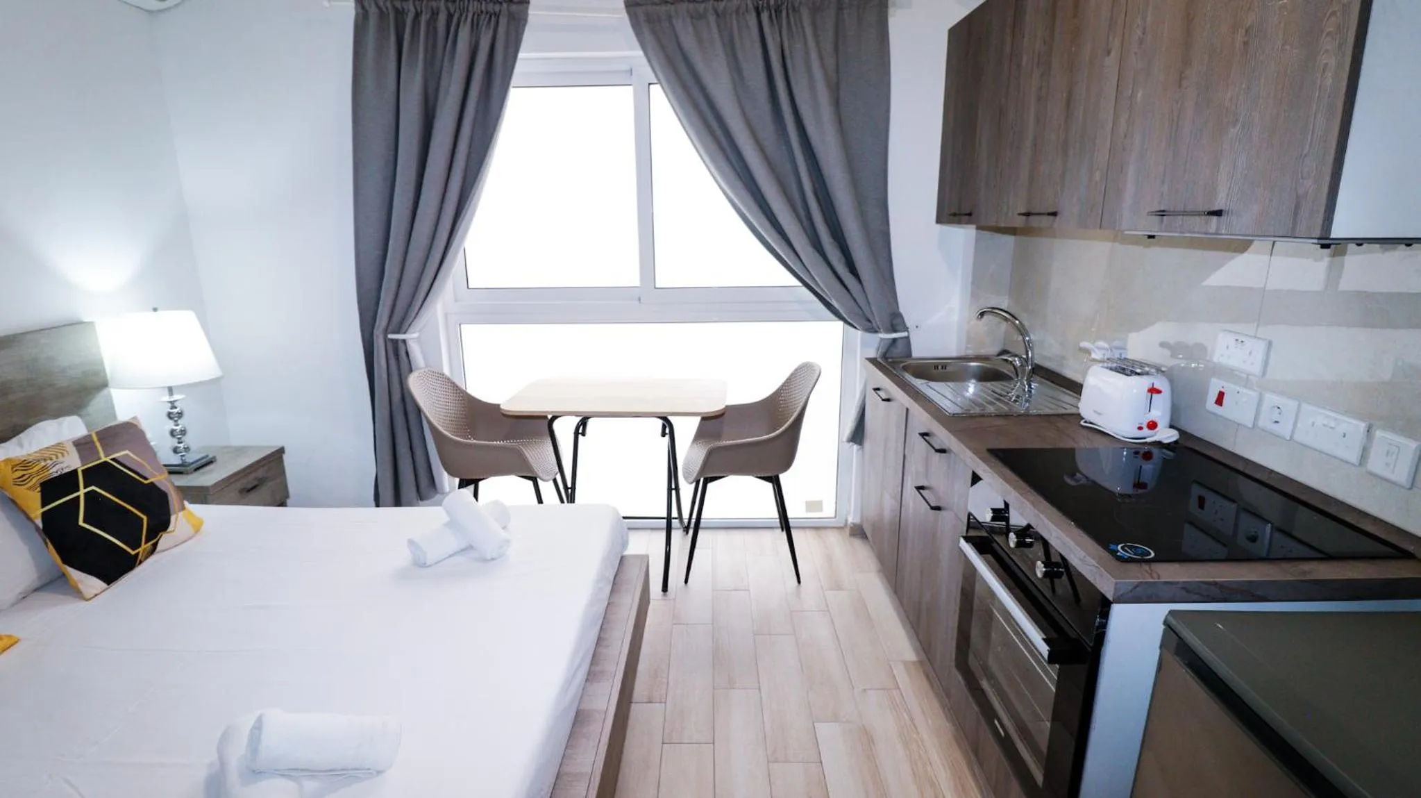 Napoli Suites Studios Aparthotel