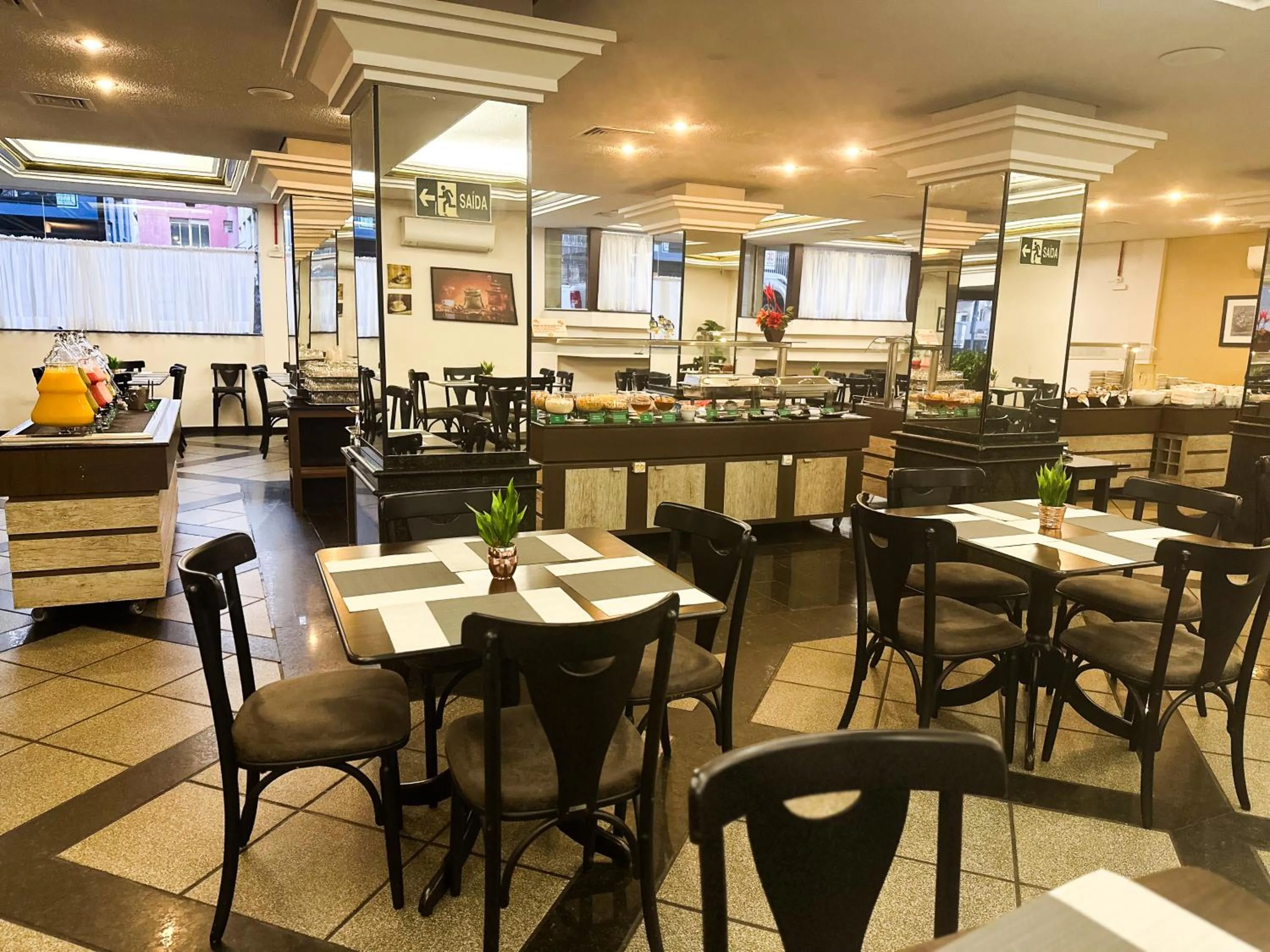 Breakfast in San Rafael Comfort Class Hotel