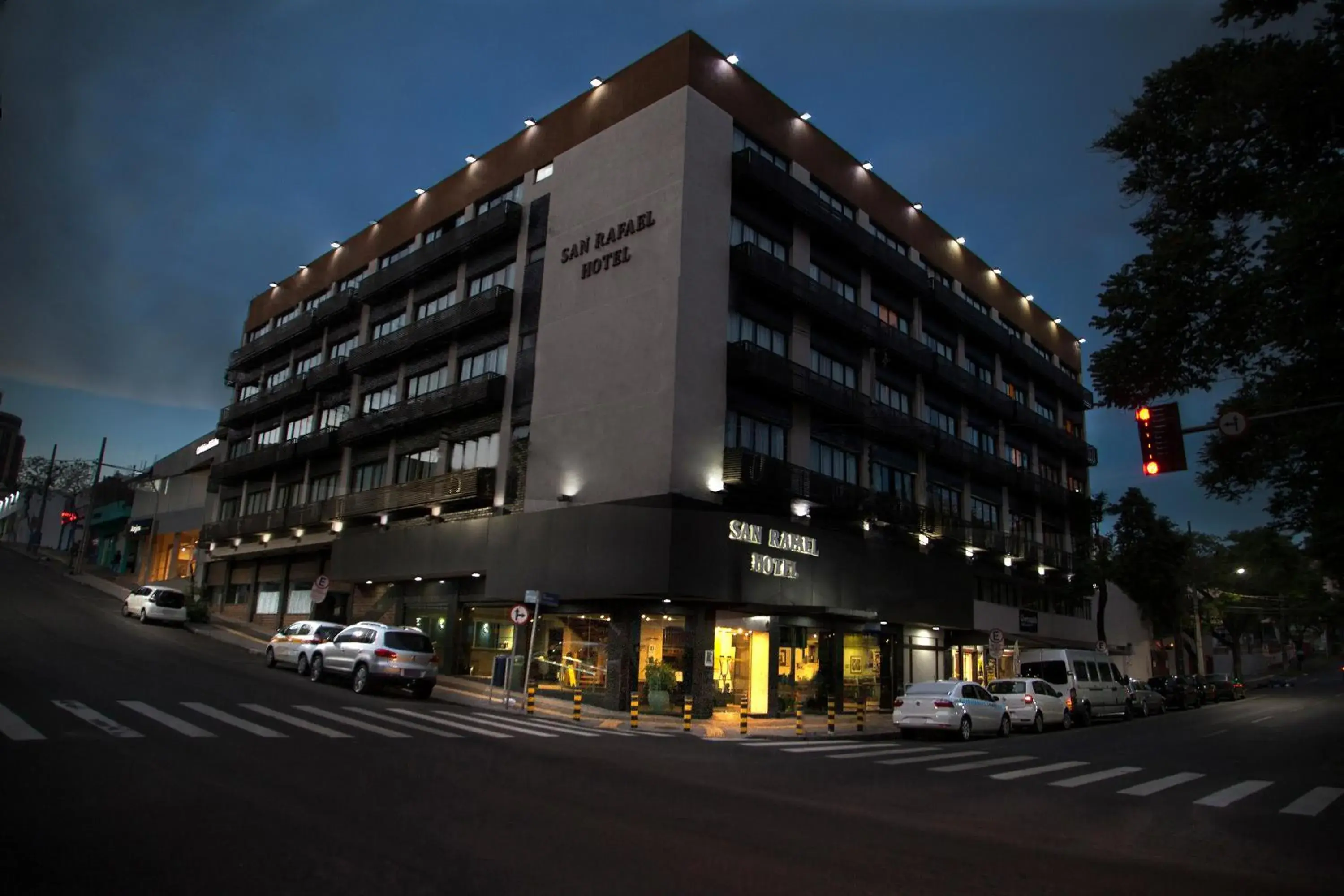 Property building in San Rafael Comfort Class Hotel Property building in San Rafael Comfort Class Hotel