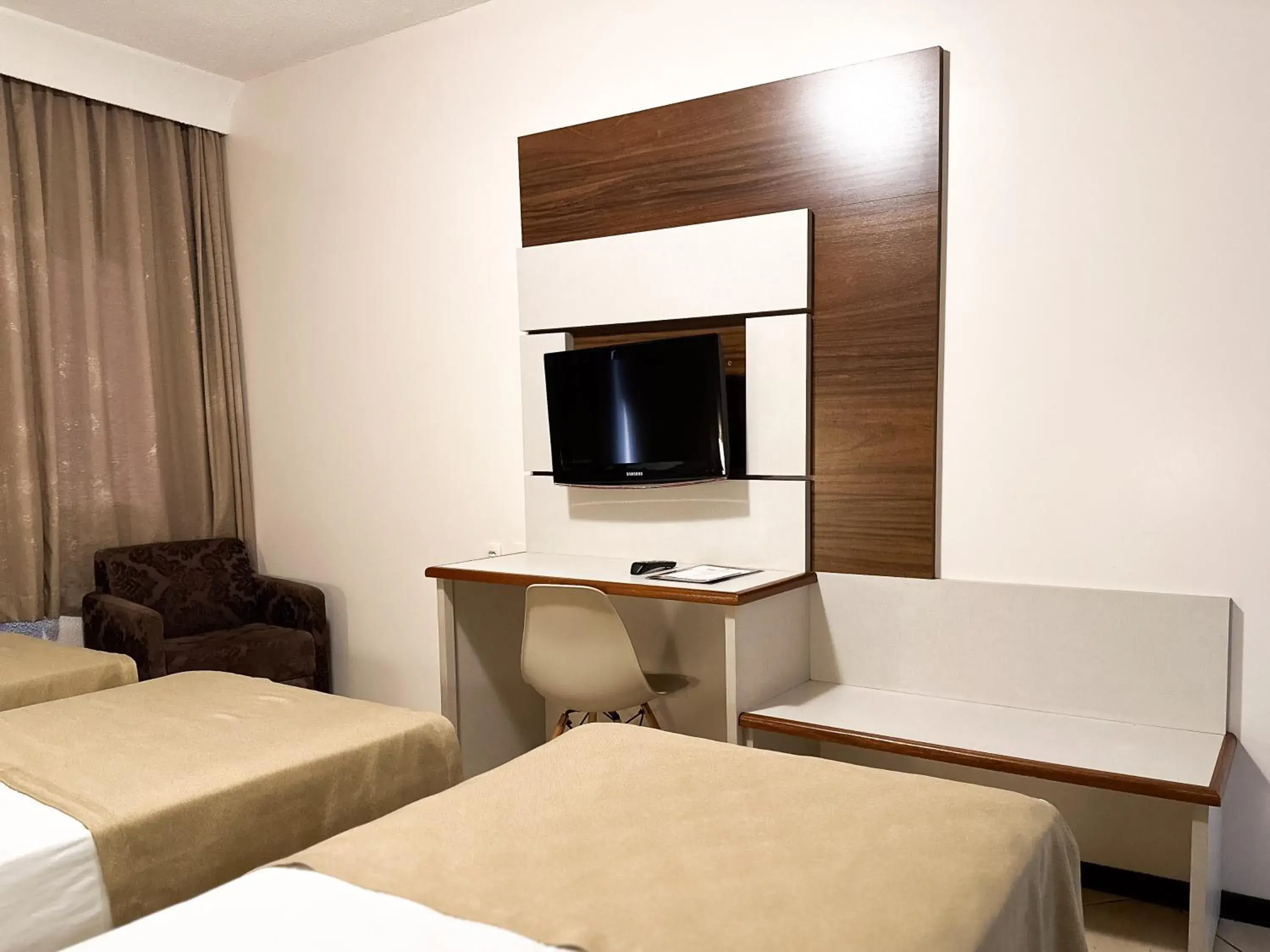 Bedroom, Bed in San Rafael Comfort Class Hotel Bedroom, Bed in San Rafael Comfort Class Hotel