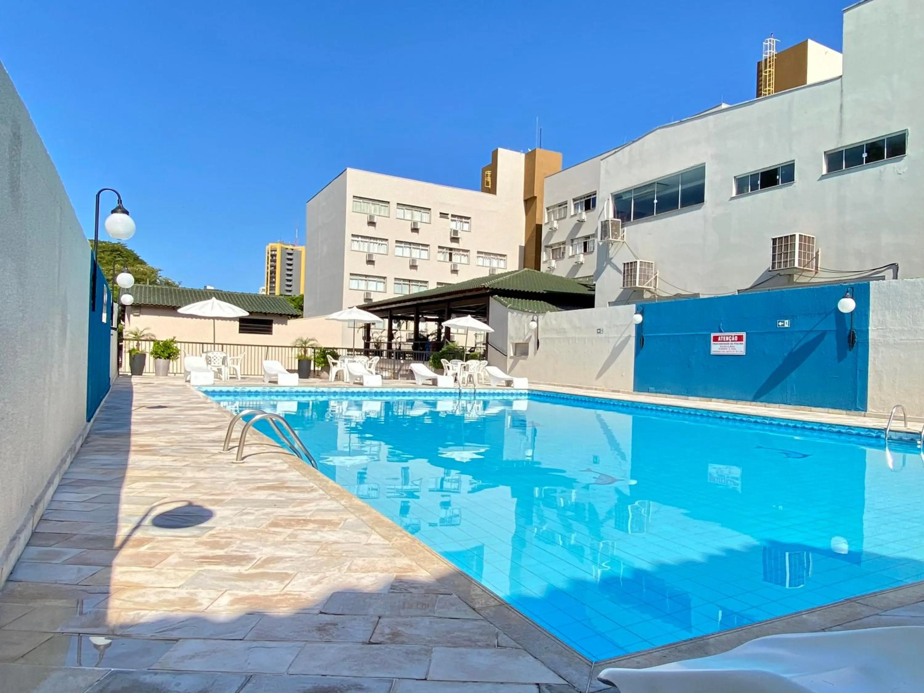 Swimming pool in San Rafael Comfort Class Hotel