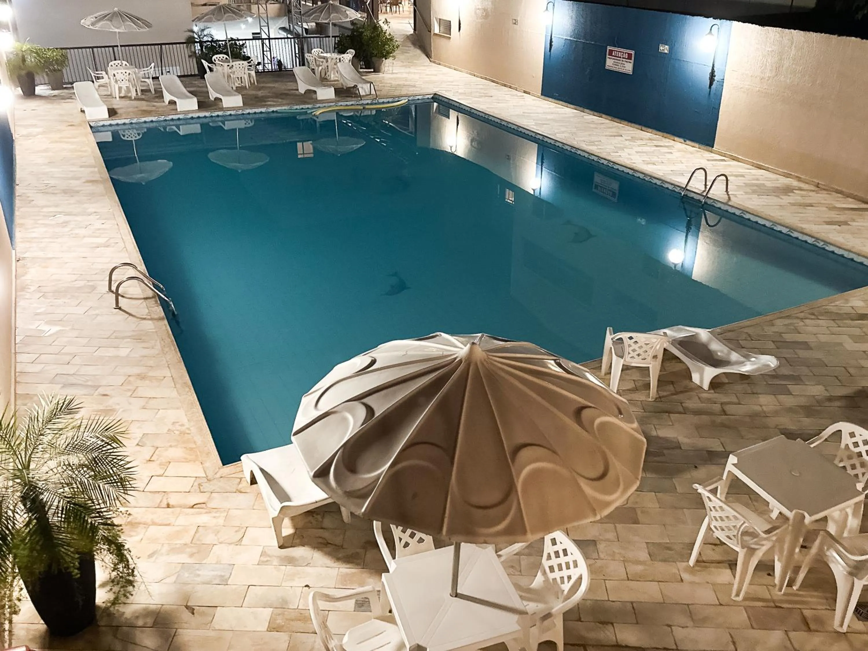 Swimming pool in San Rafael Comfort Class Hotel