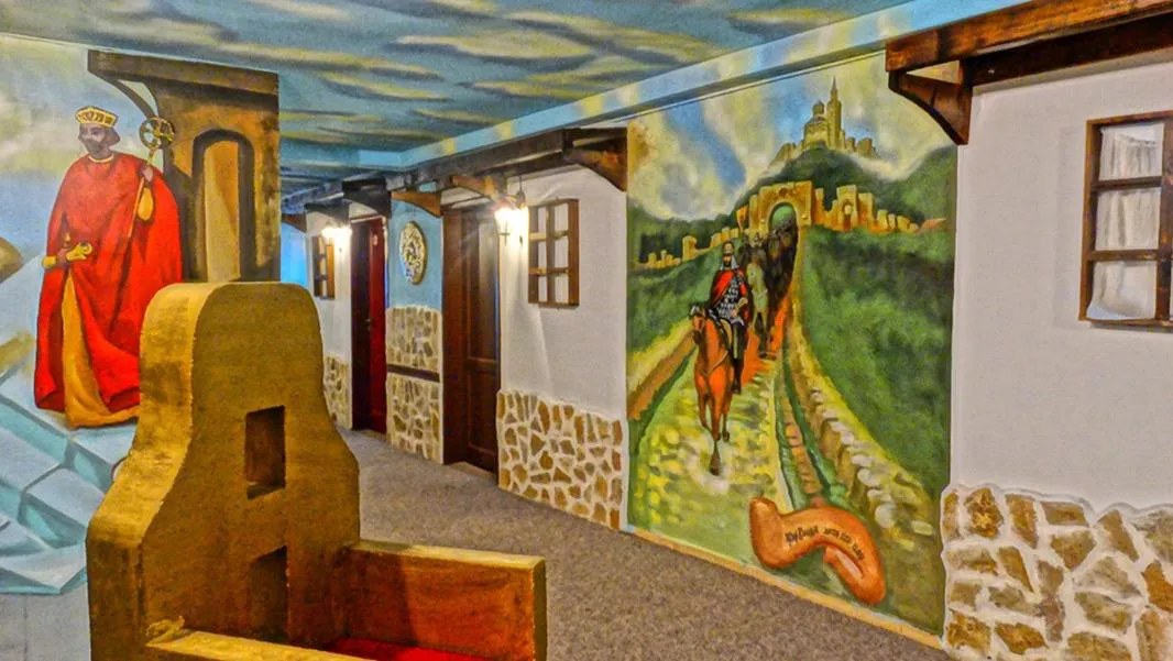 Restaurant/places to eat in Hotel Simona Complex