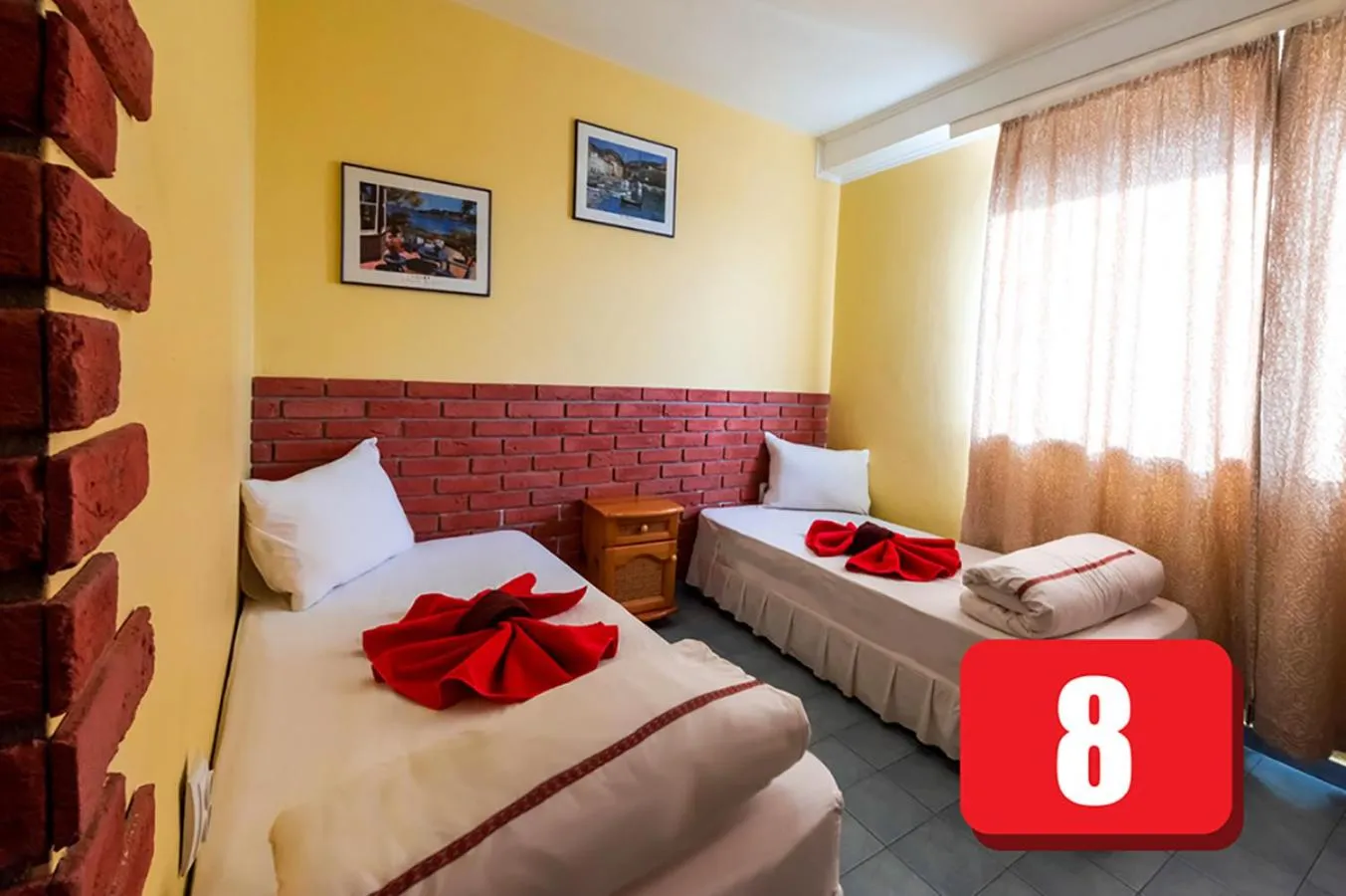 Bed in Hotel Simona Complex