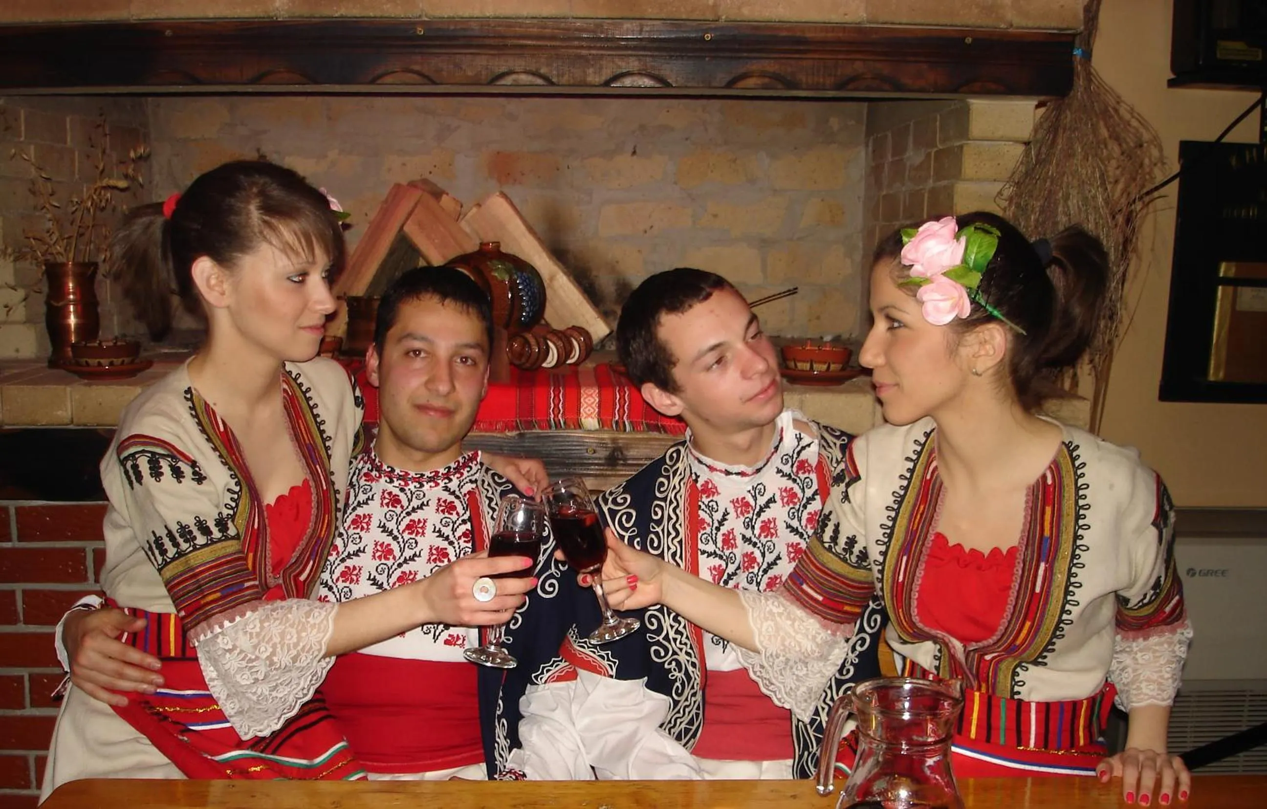 Restaurant/places to eat in Hotel Simona Complex