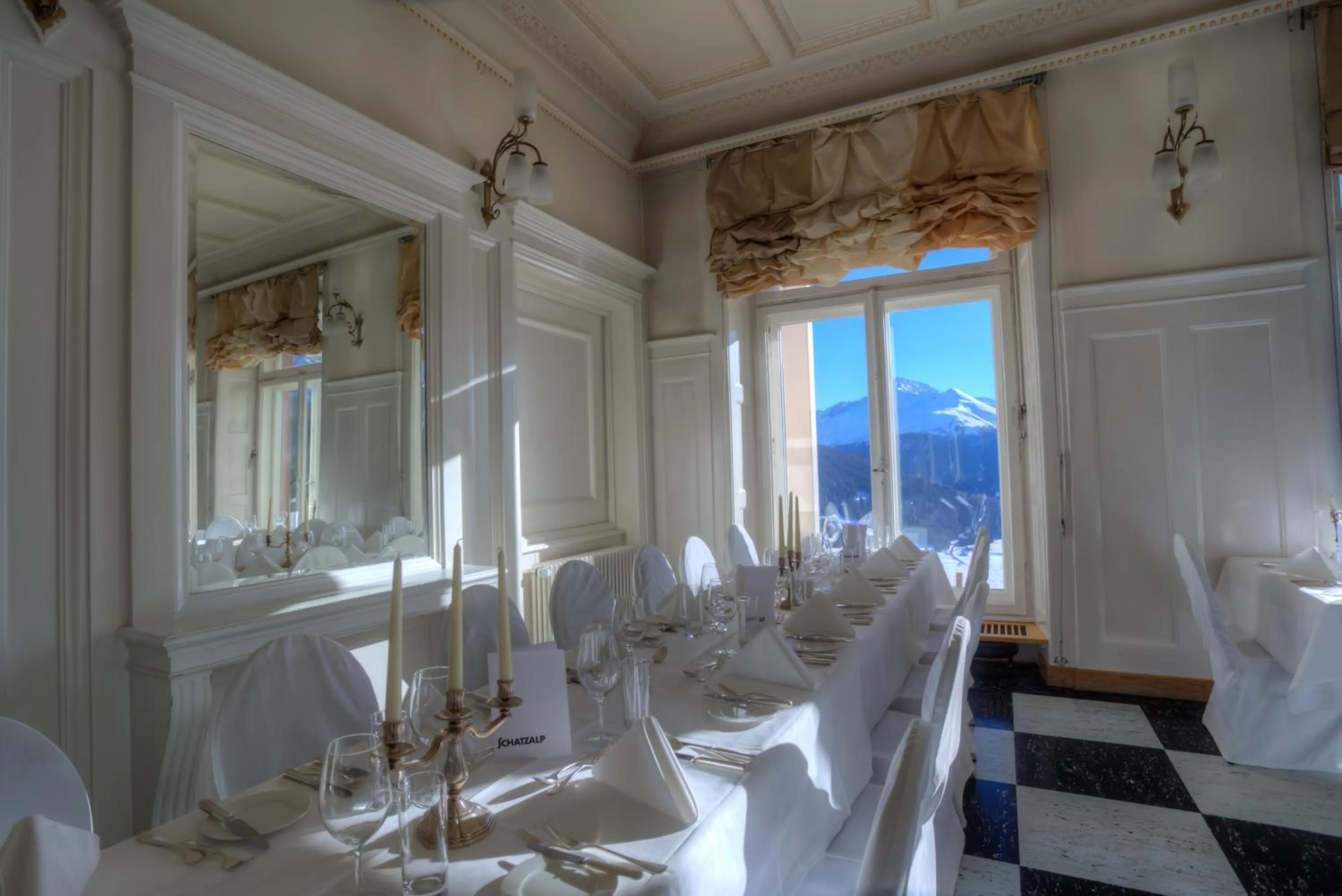 Restaurant/places to eat in Schatzalp Hotel