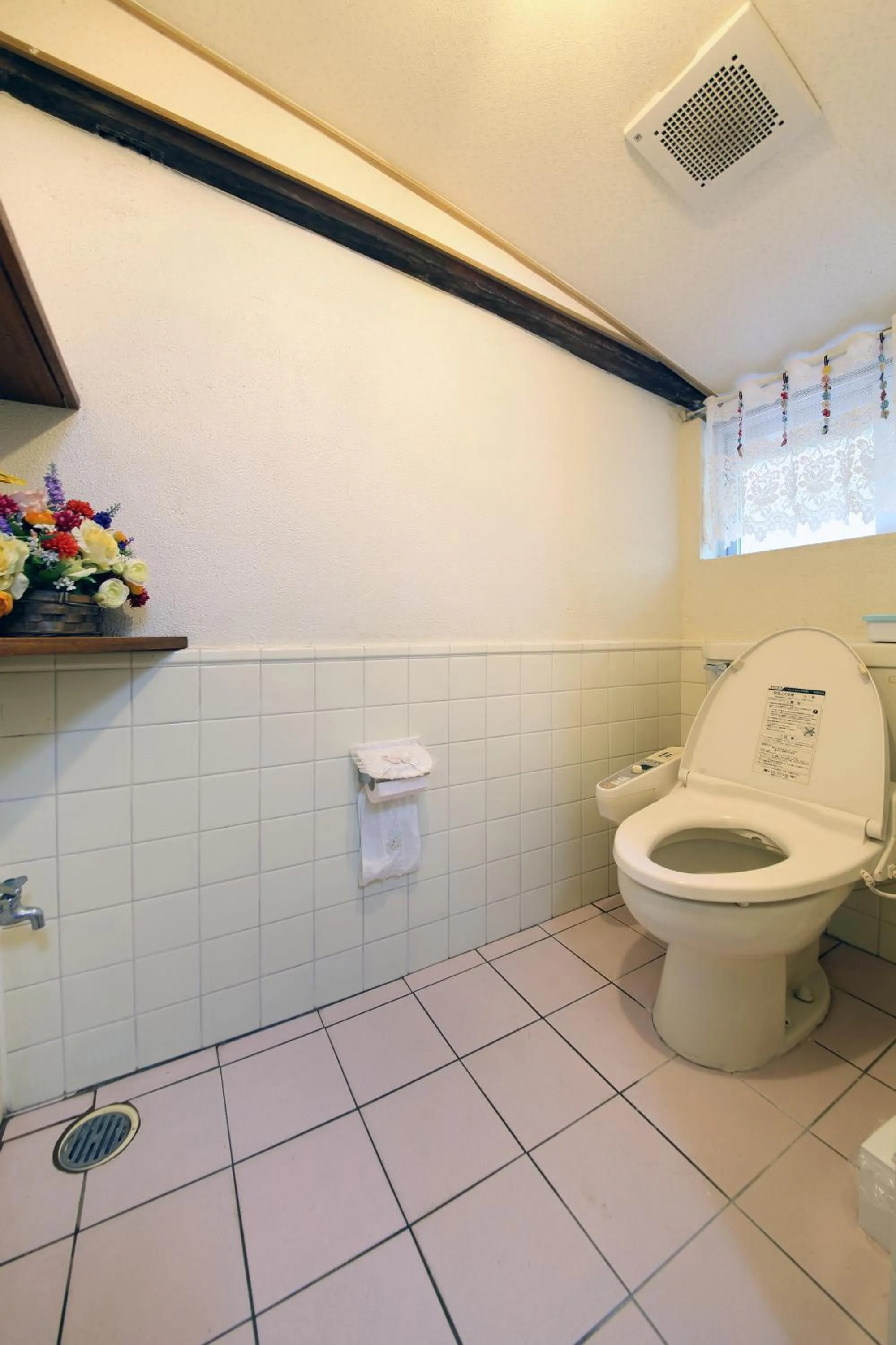 Toilet in Kume guest house