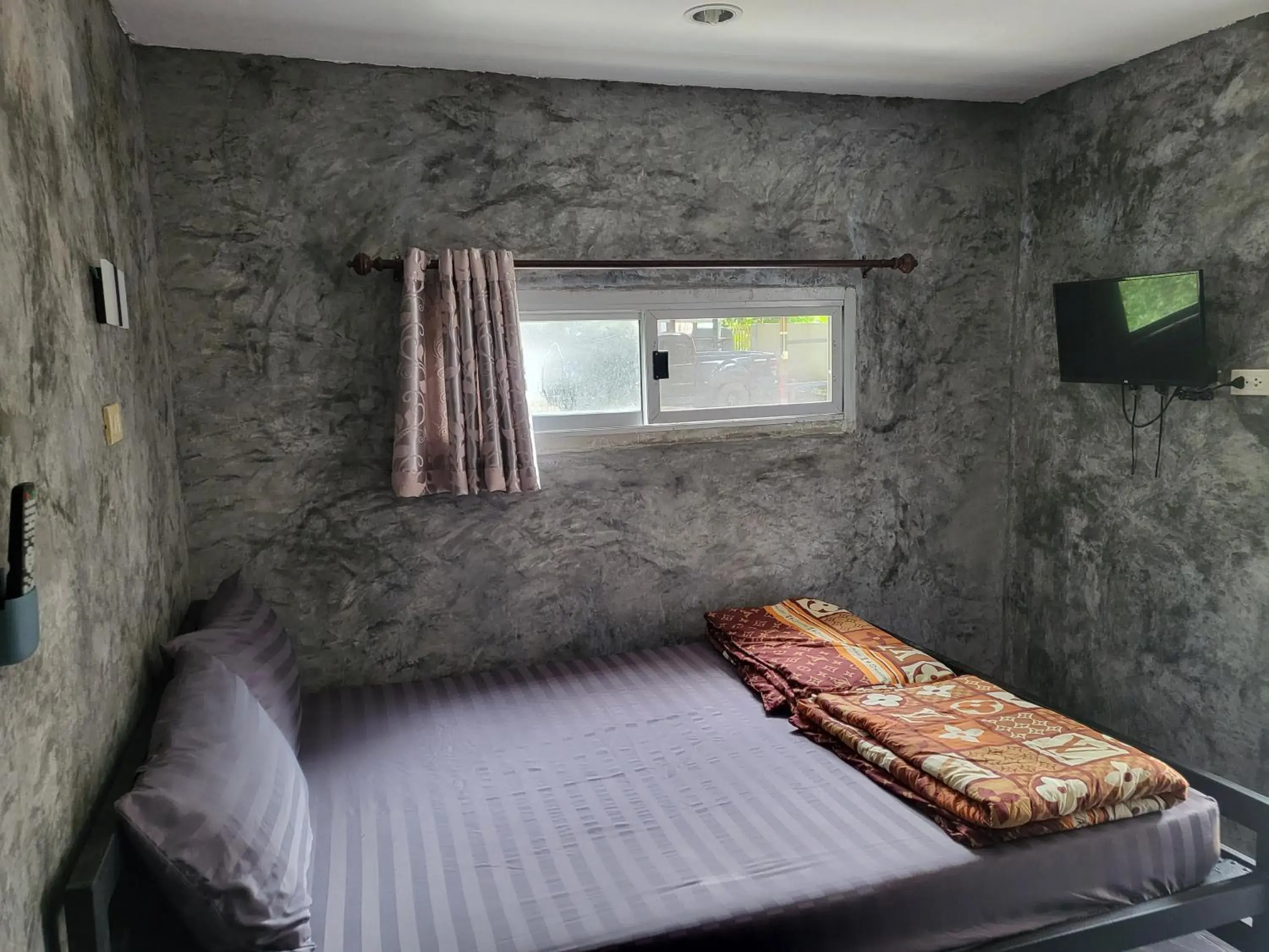 Bed in Sripech Home Bed in Sripech Home