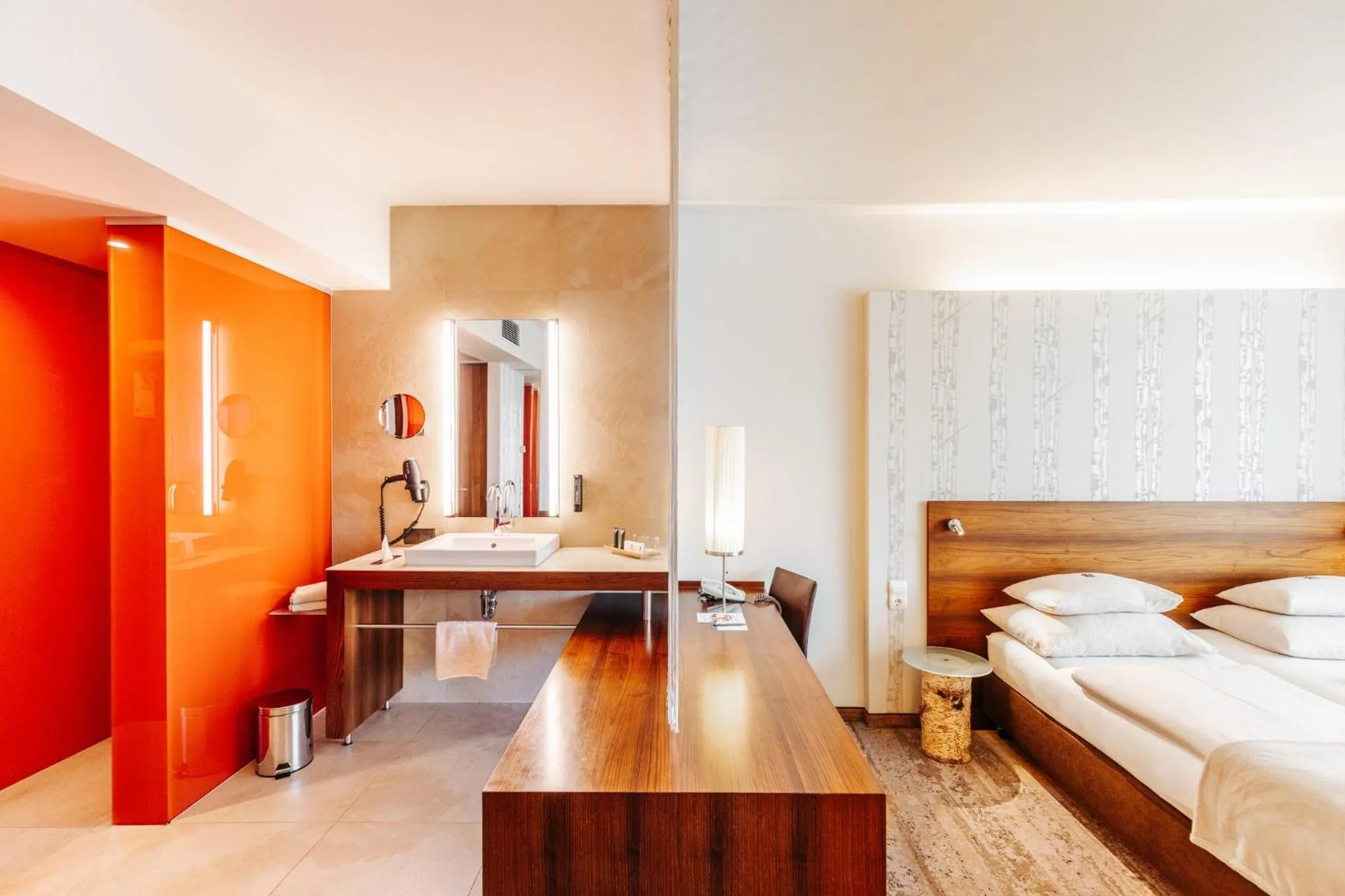 Property building, Bed in Das Seepark Wörthersee Resort