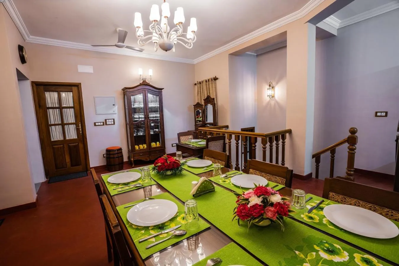 Restaurant/places to eat in 19VillaMira