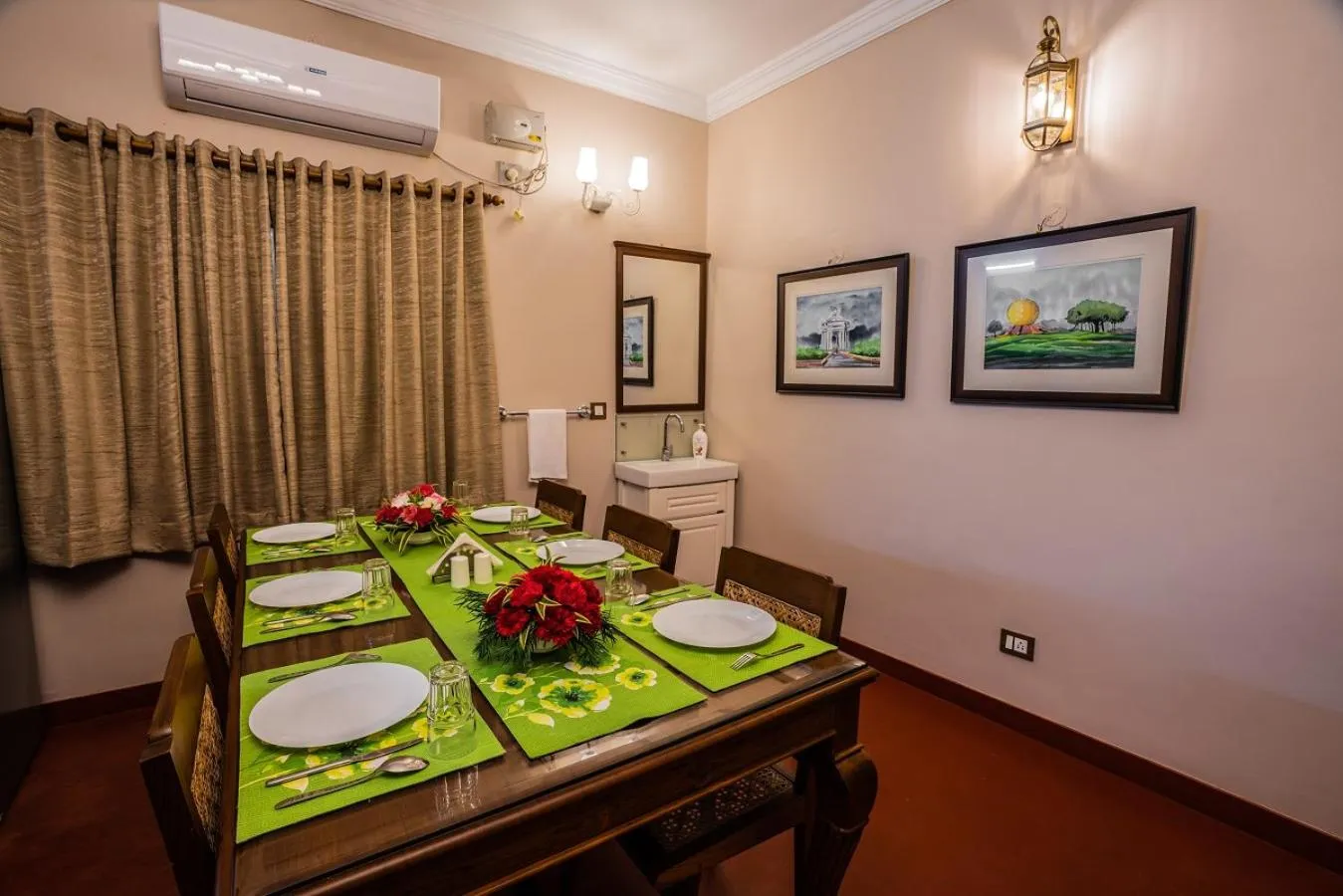 Restaurant/places to eat in 19VillaMira