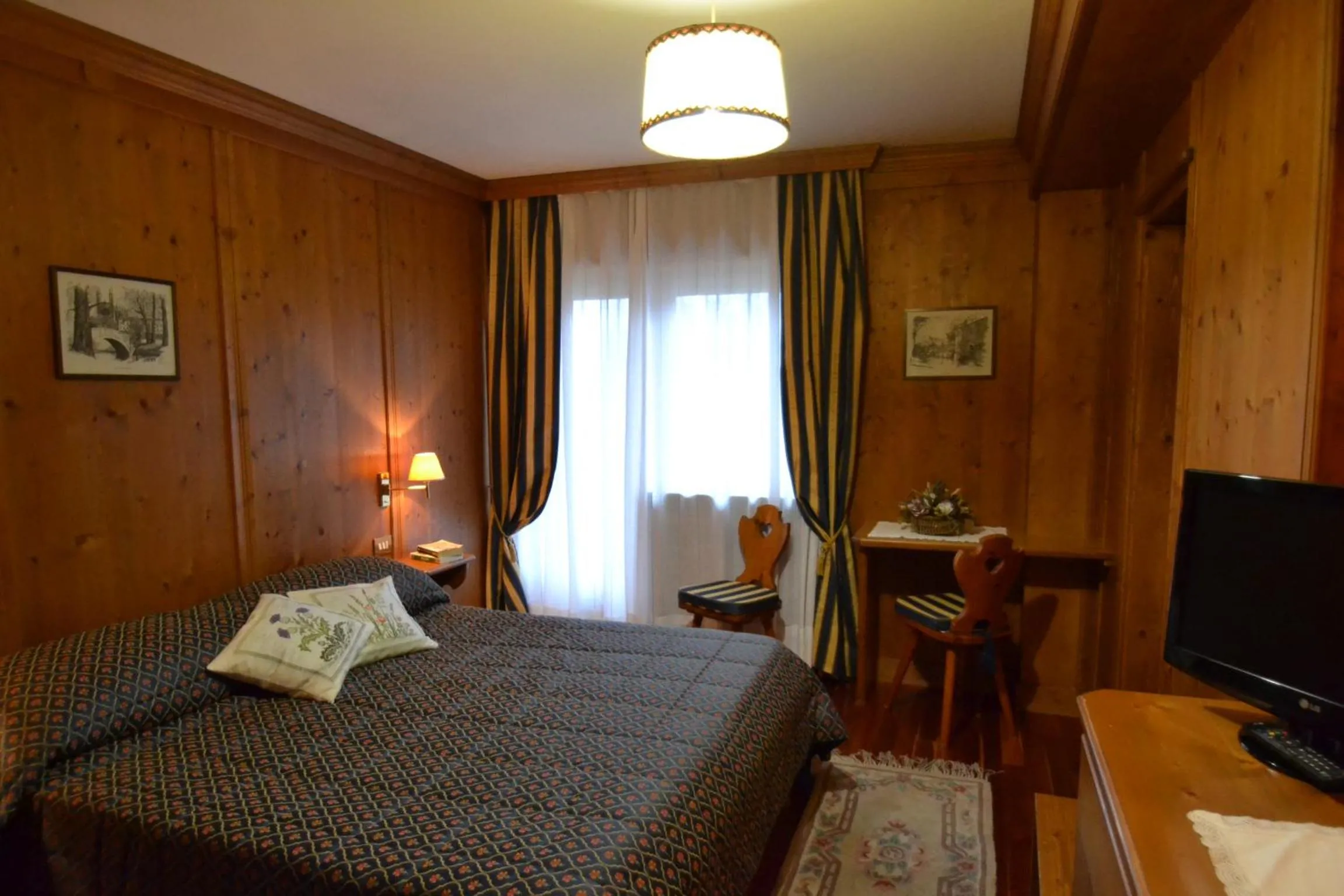 Bedroom, Bed in Hotel Villa Nevada