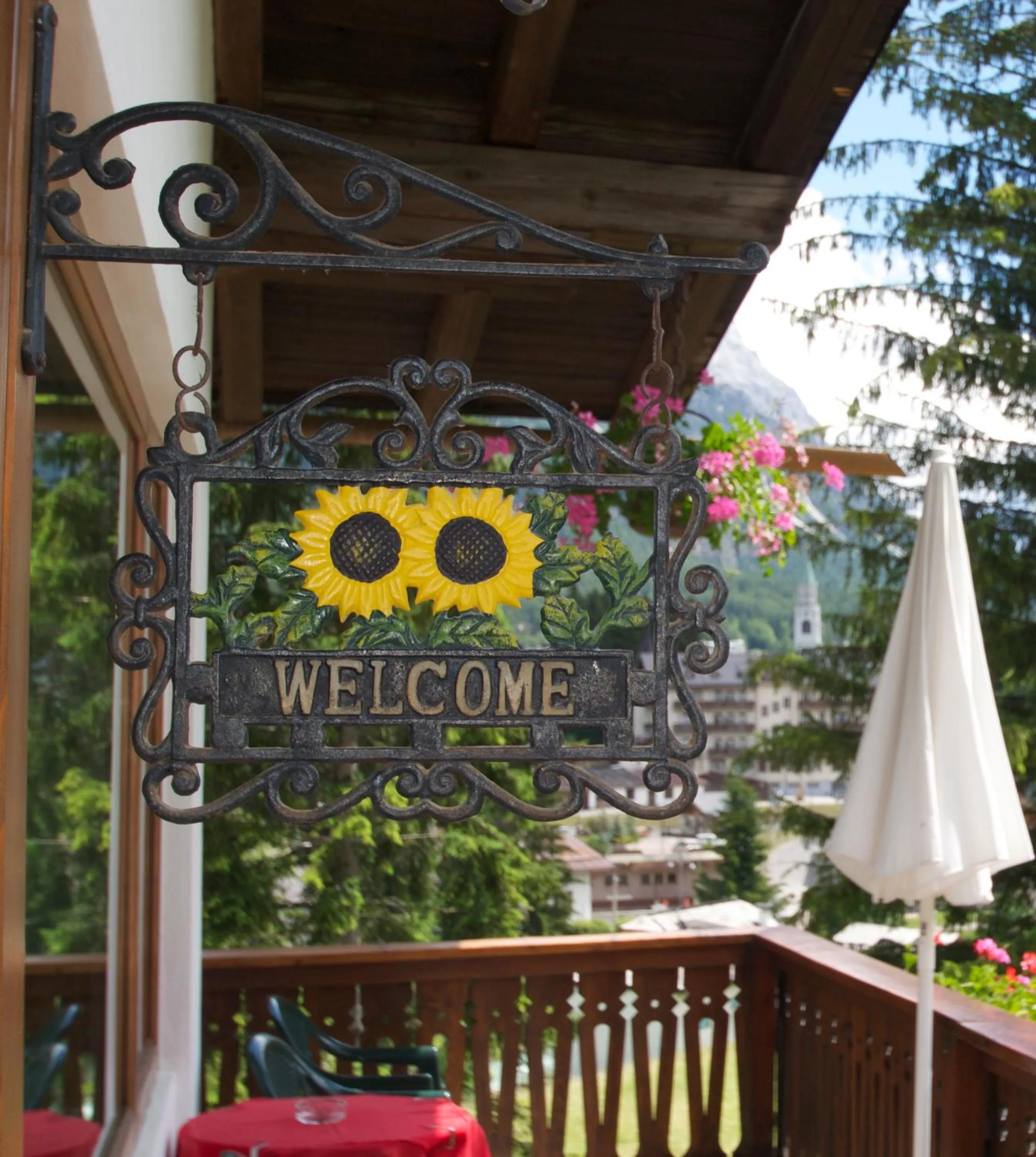 Facade/entrance in Hotel Villa Nevada